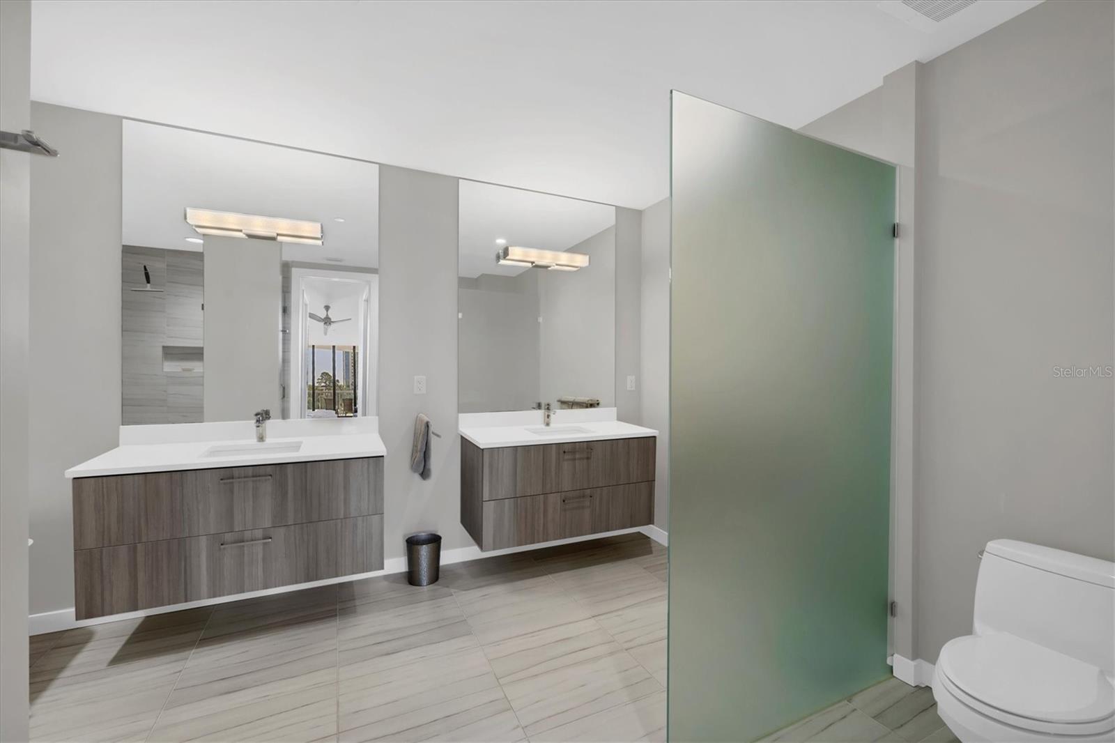 300 S PINEAPPLE AVE #302