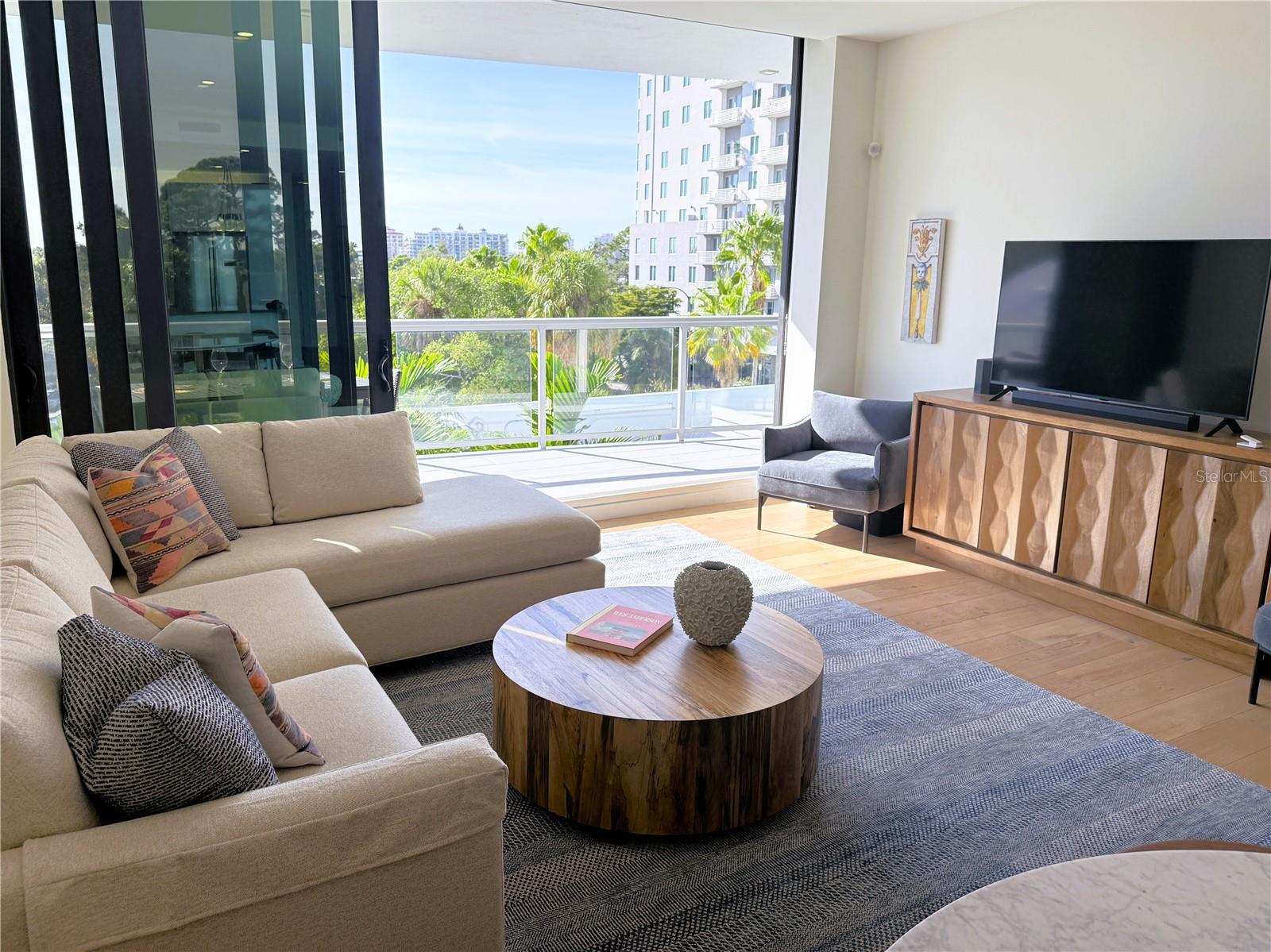 300 S PINEAPPLE AVE #302