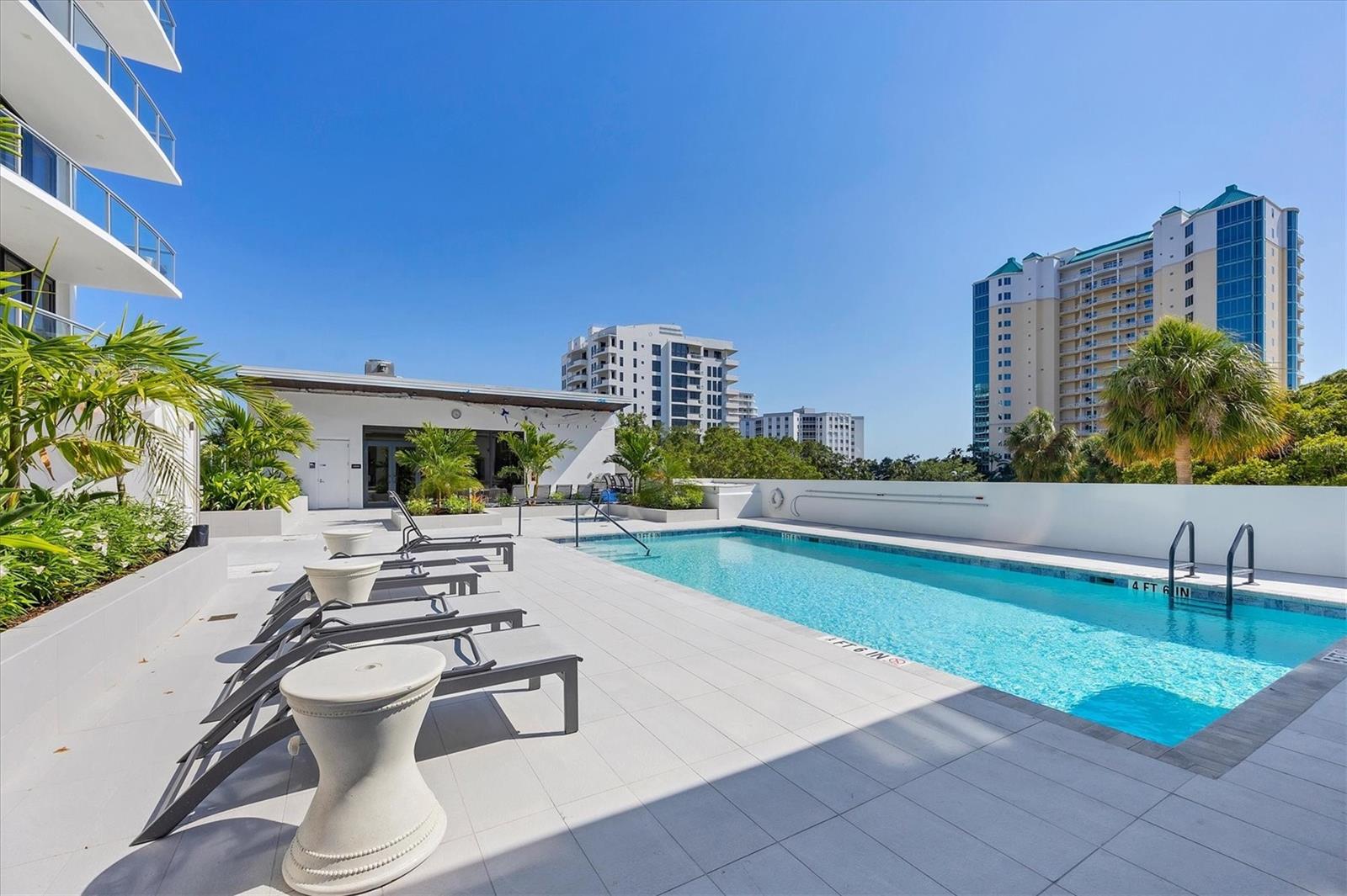 300 S PINEAPPLE AVE #302