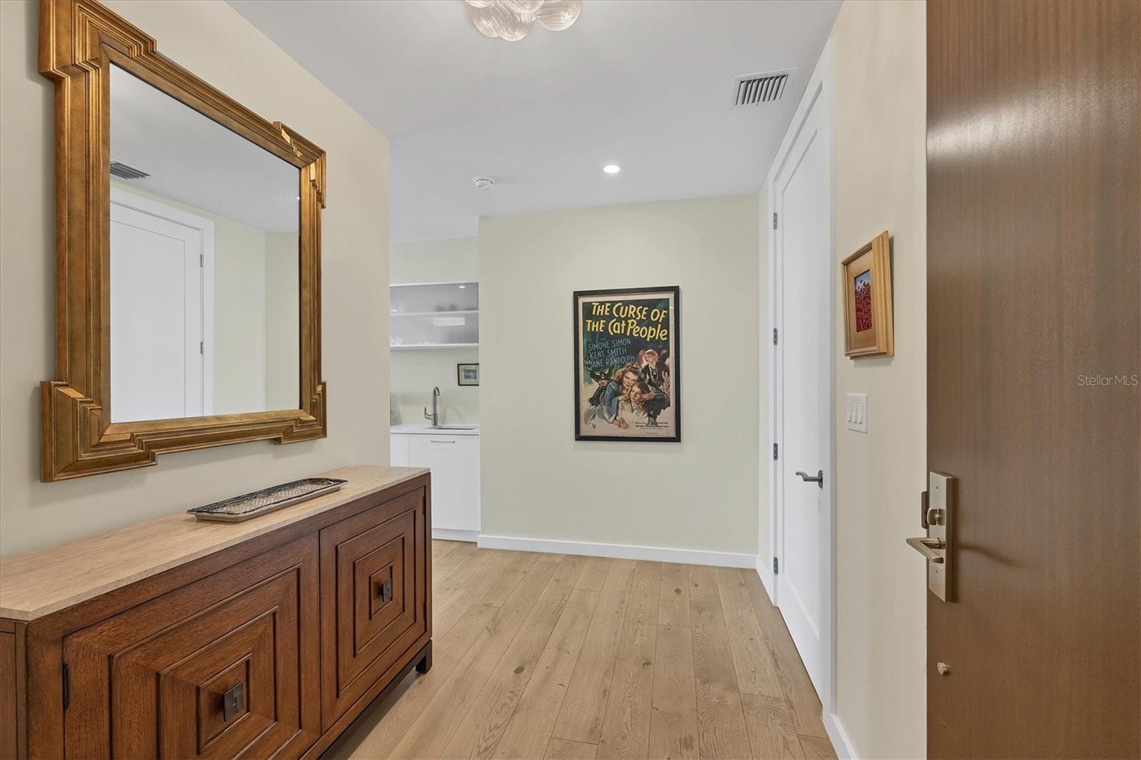 300 S PINEAPPLE AVE #302