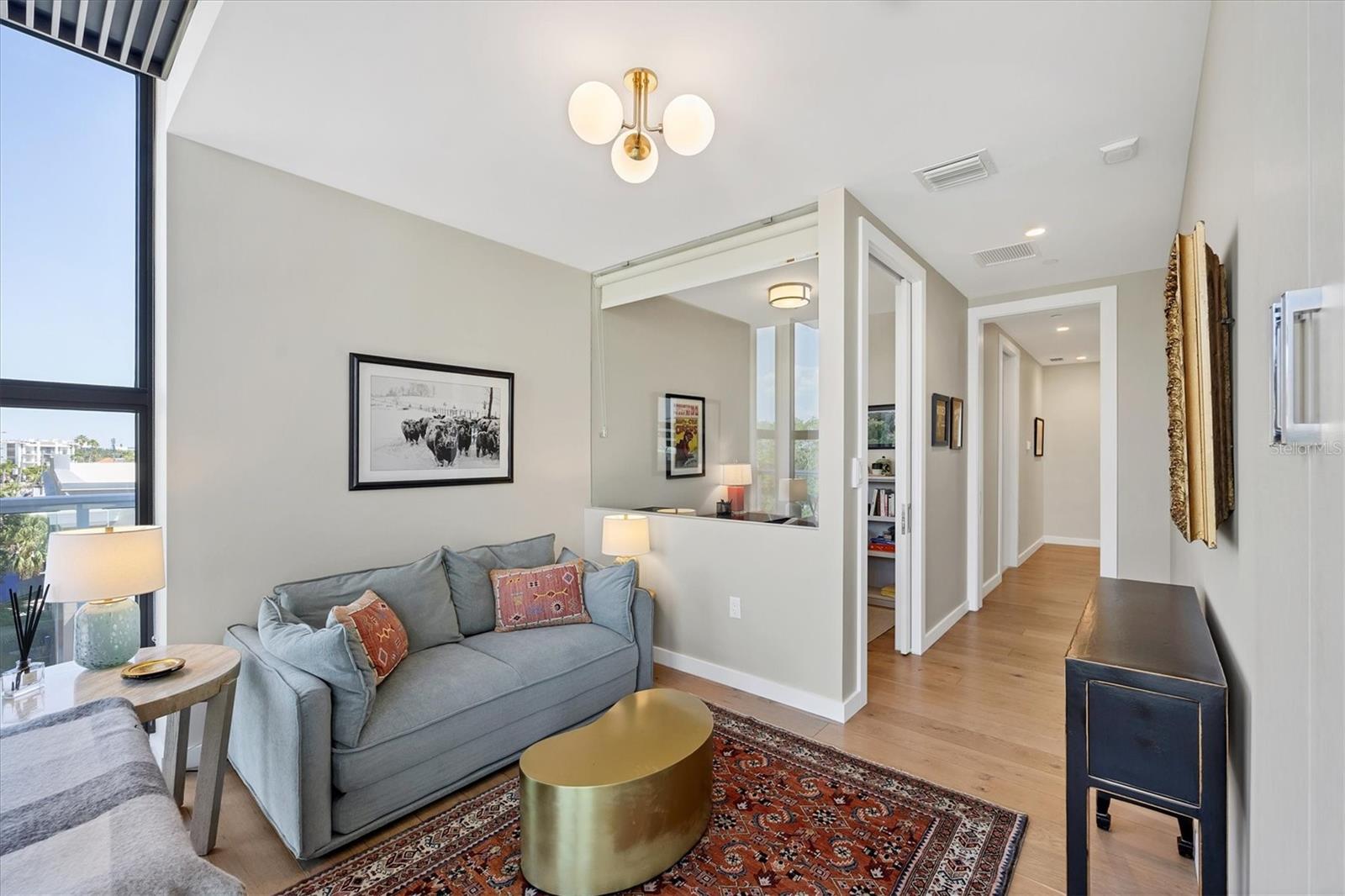 300 S PINEAPPLE AVE #302