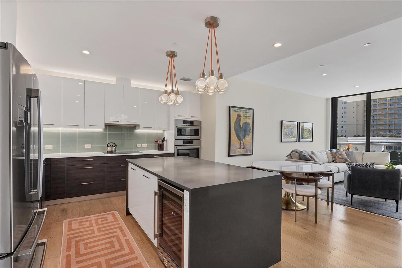 300 S PINEAPPLE AVE #302