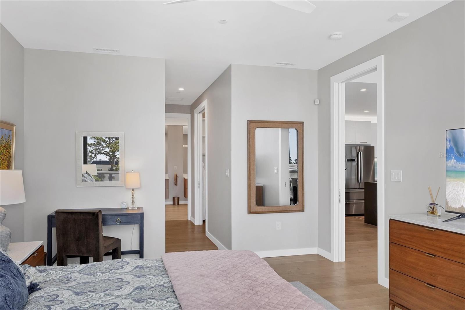 300 S PINEAPPLE AVE #302