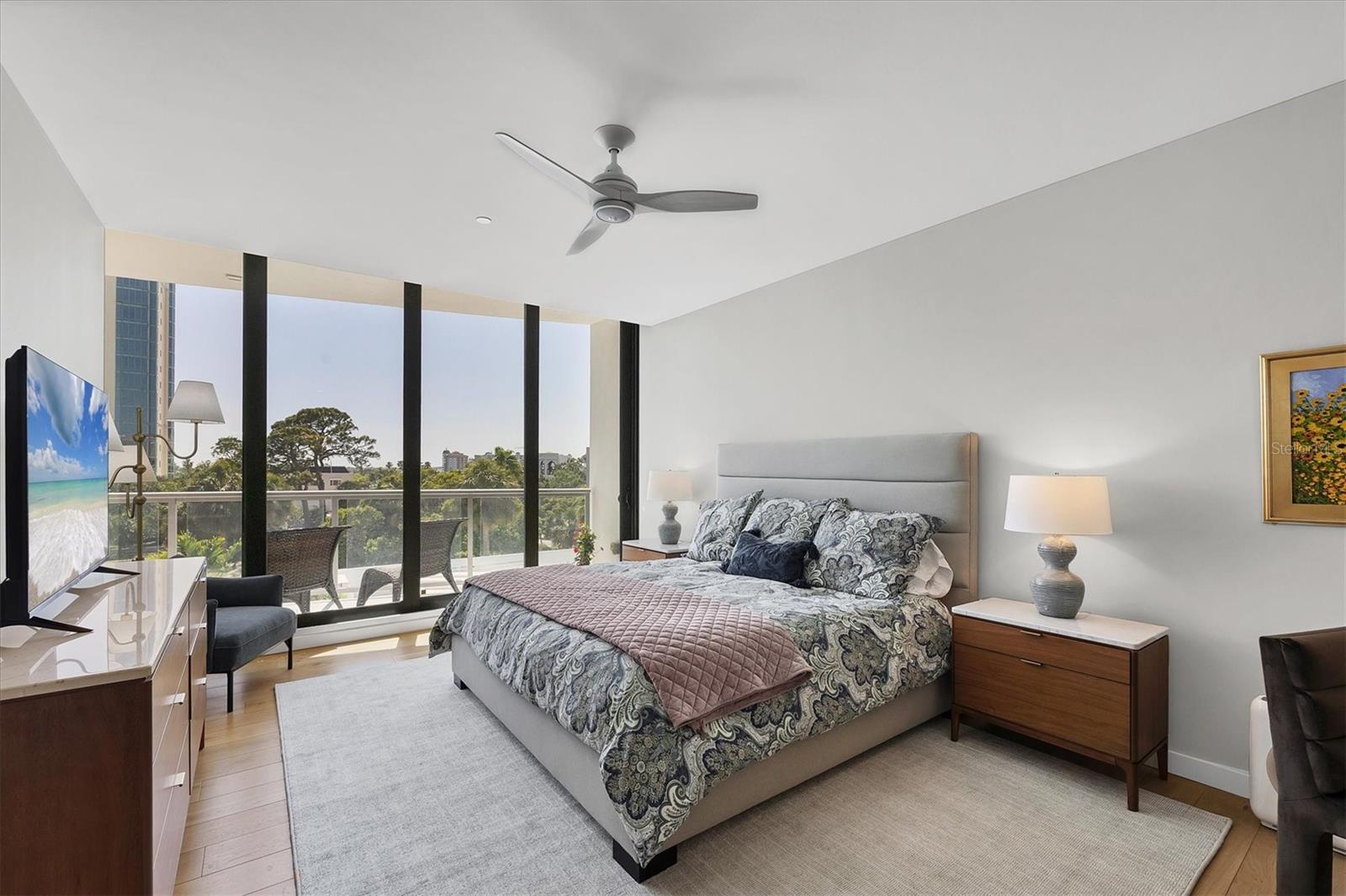 300 S PINEAPPLE AVE #302