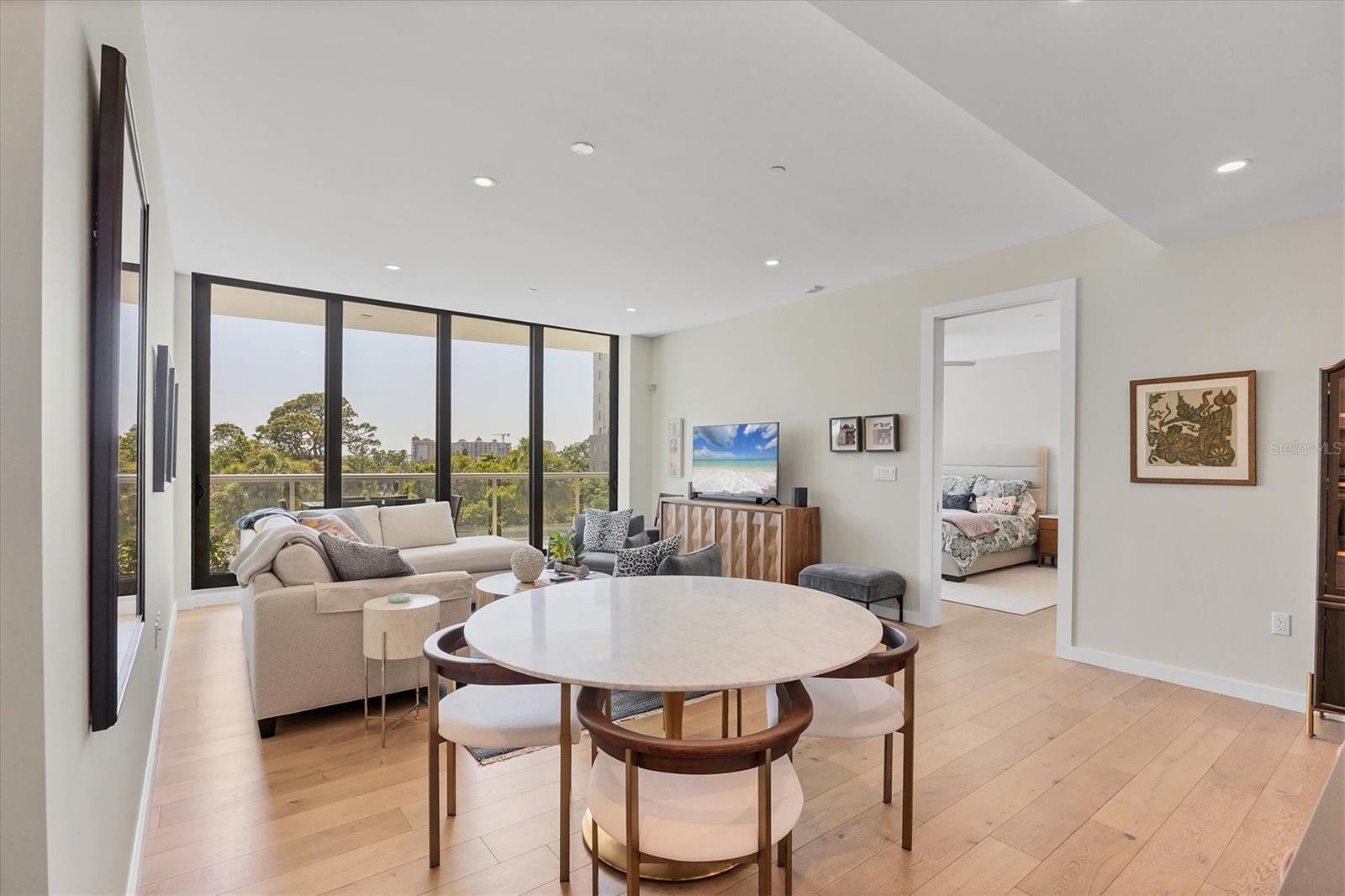 300 S PINEAPPLE AVE #302