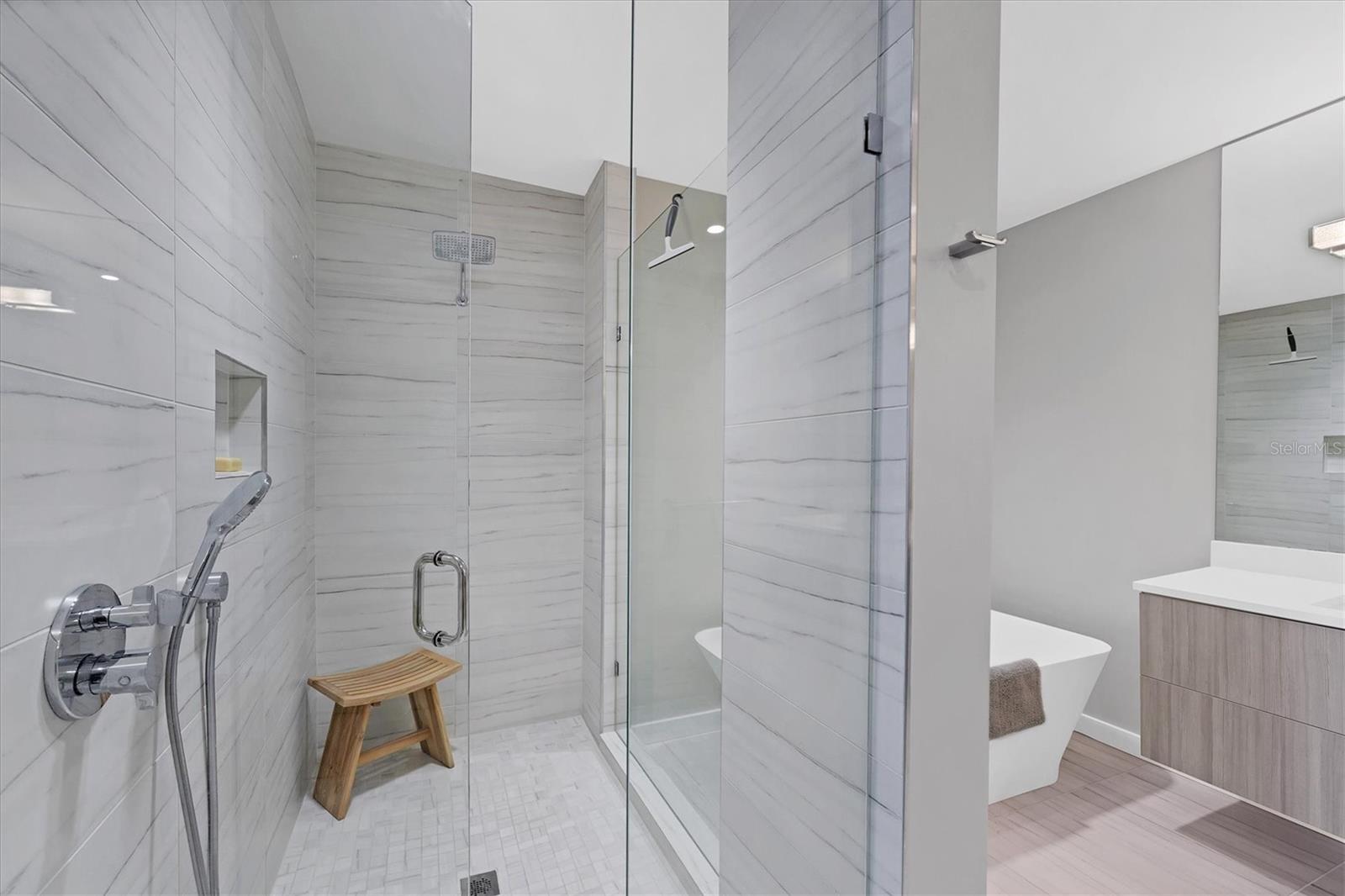 300 S PINEAPPLE AVE #302