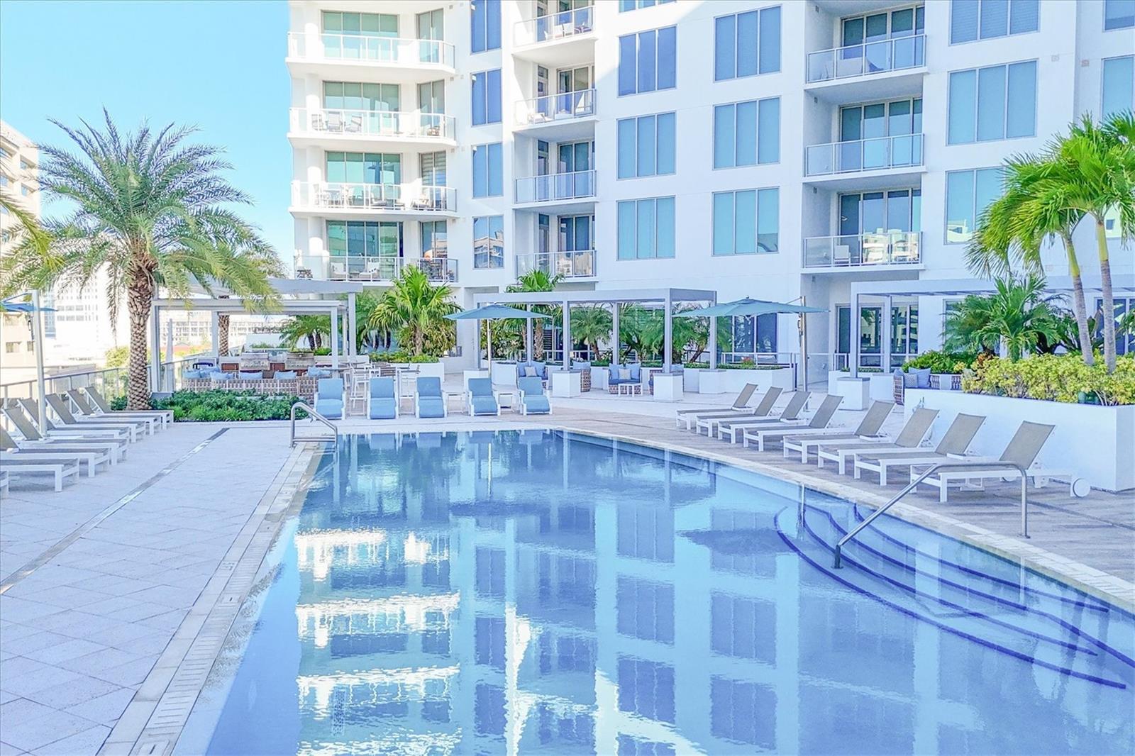 111 S PINEAPPLE AVE #816