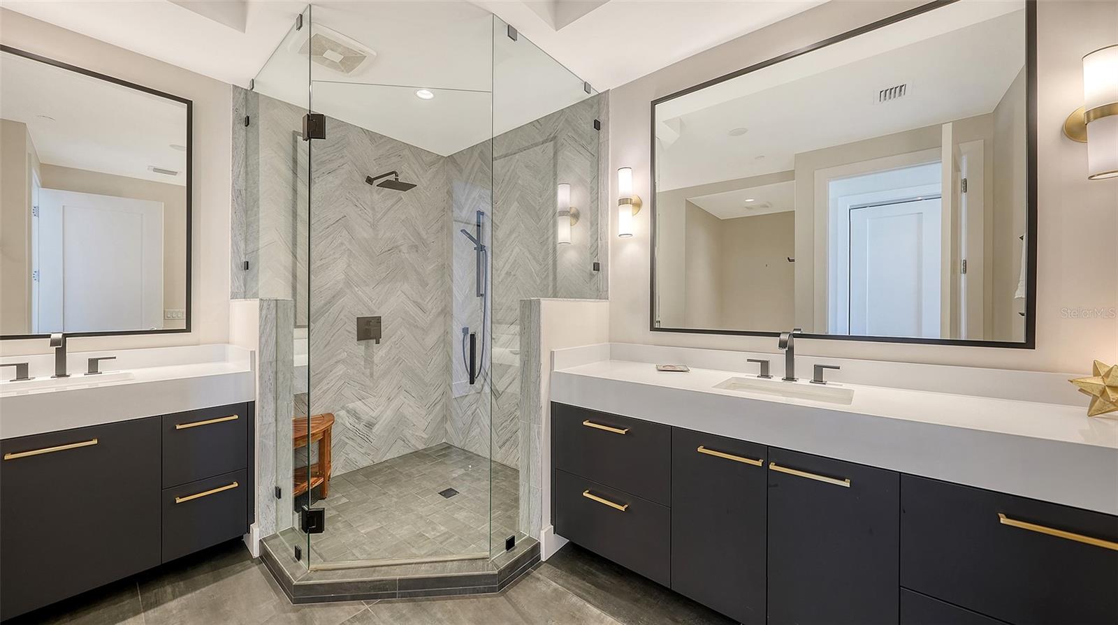 111 S PINEAPPLE AVE #601