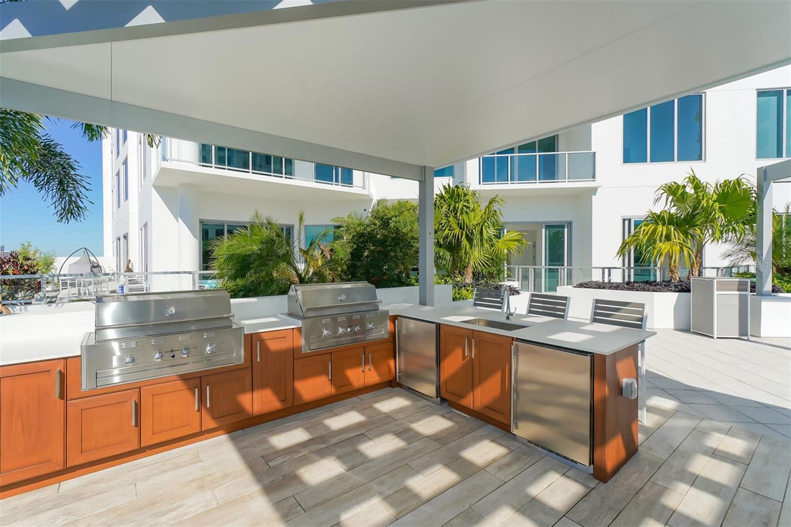 111 S PINEAPPLE AVE #601