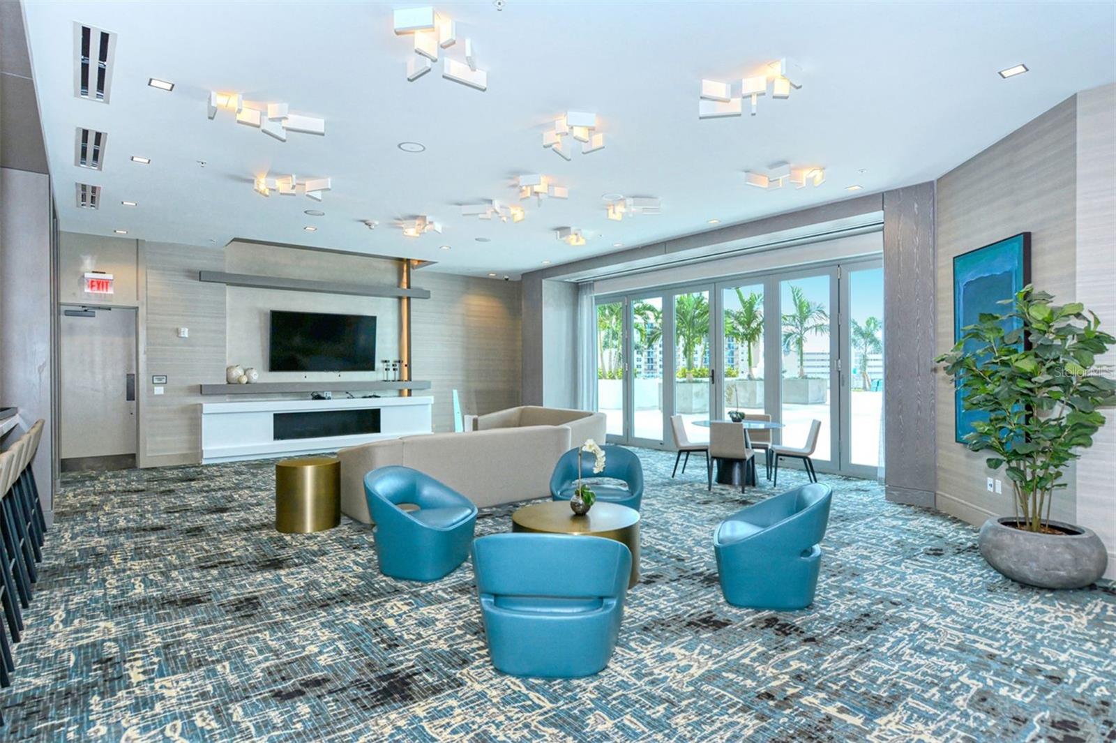 111 S PINEAPPLE AVE #601