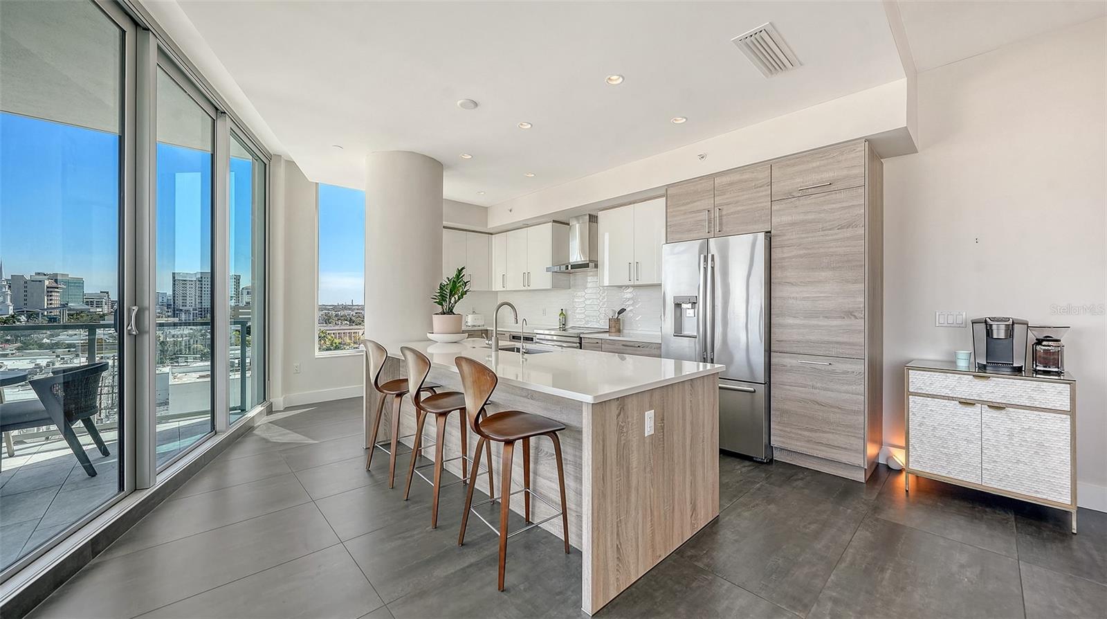 111 S PINEAPPLE AVE #601