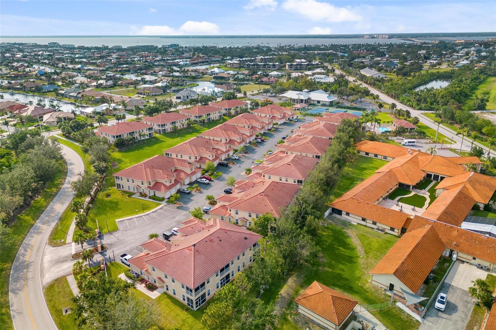 240 W END DR #1021