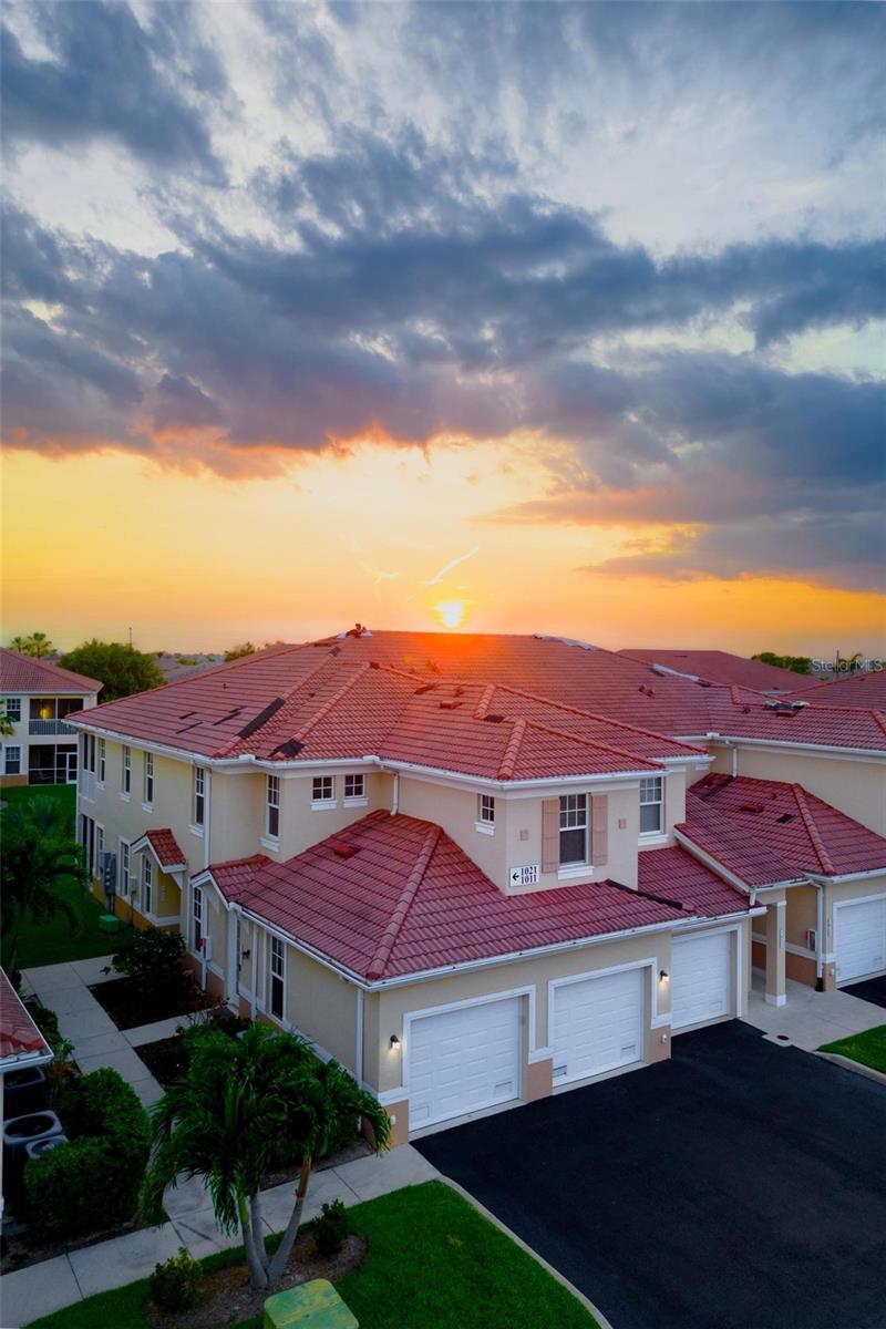 240 W END DR #1021