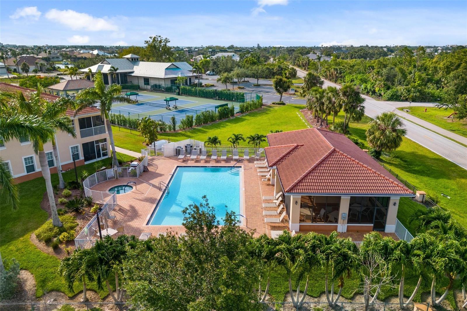 240 W END DR #1021