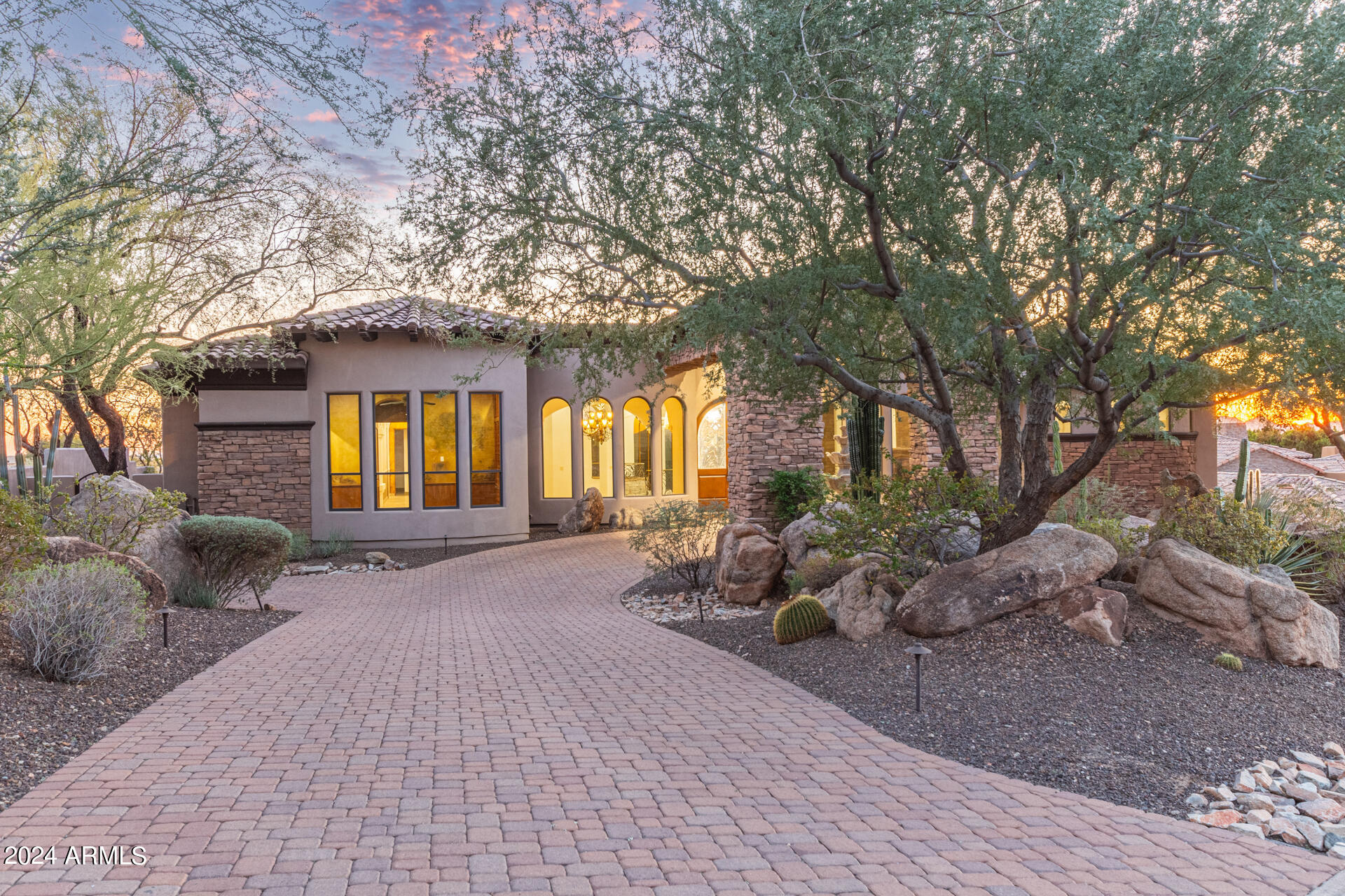 11861 E DESERT TRAIL Road