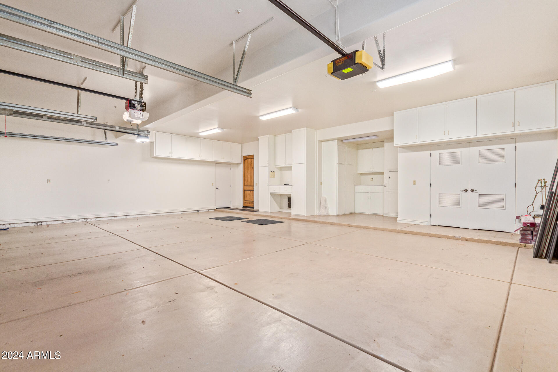 11861 E DESERT TRAIL Road