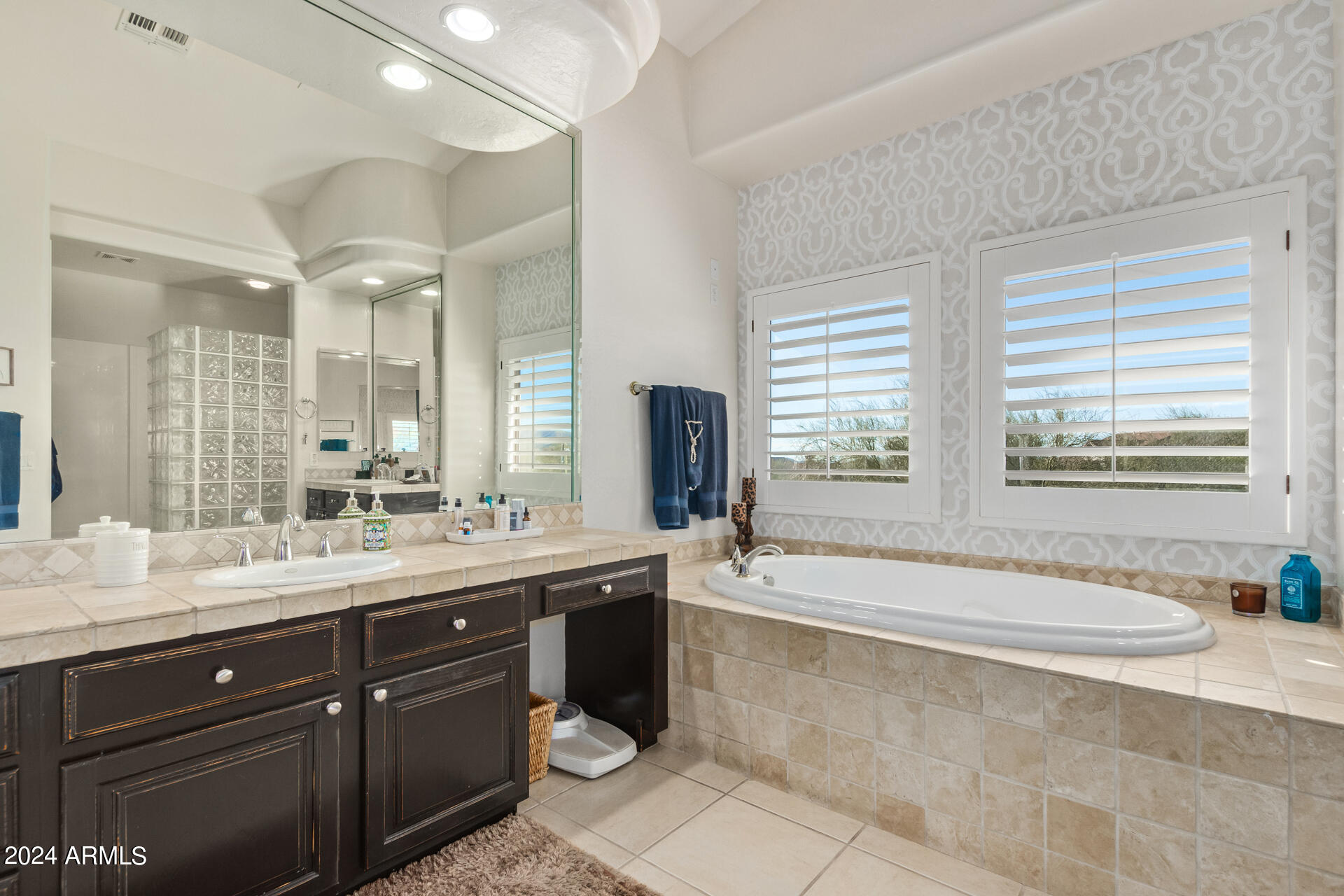 5401 E CALLE DE LAS ESTRELLAS