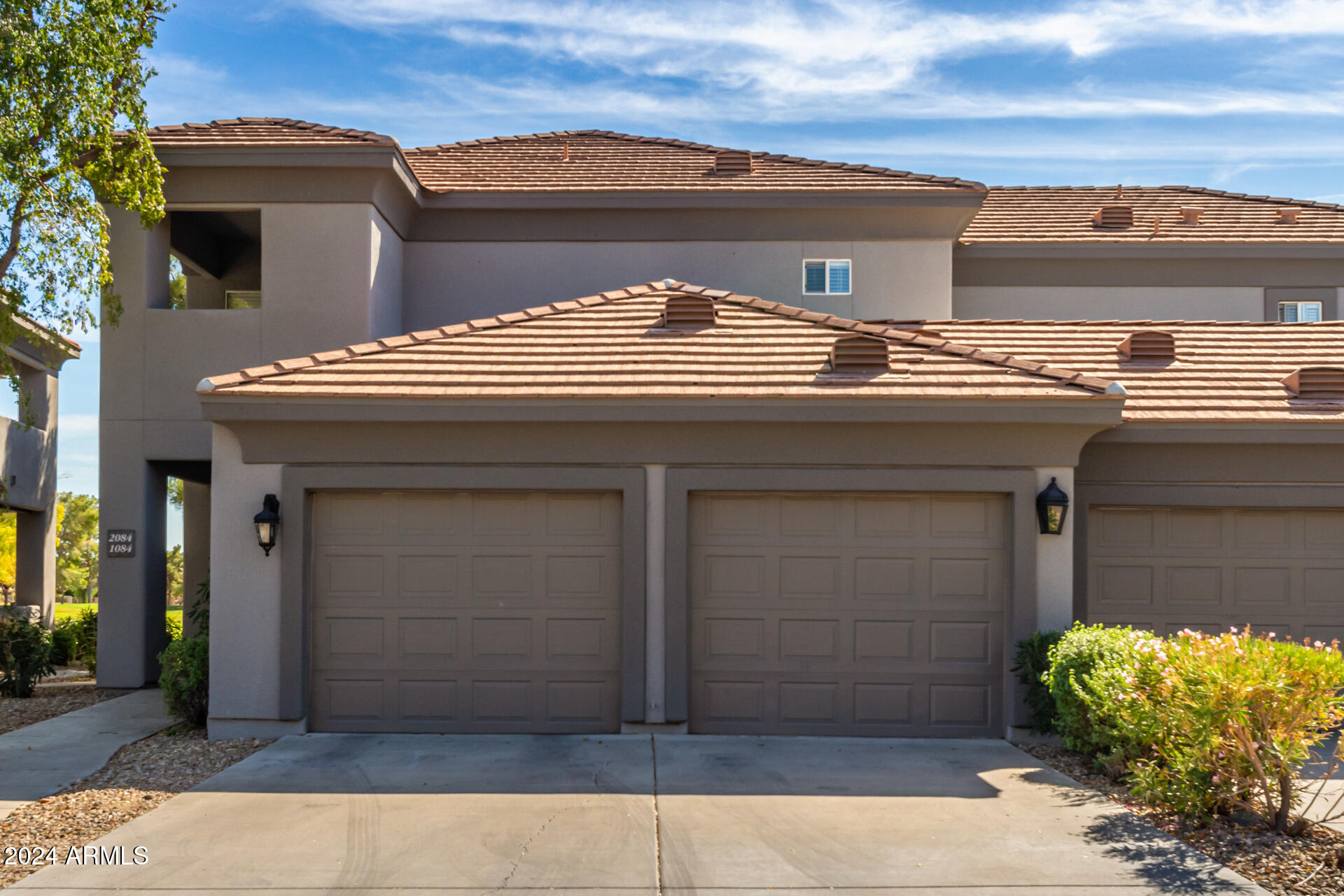 7401 W ARROWHEAD CLUBHOUSE Drive, 2084