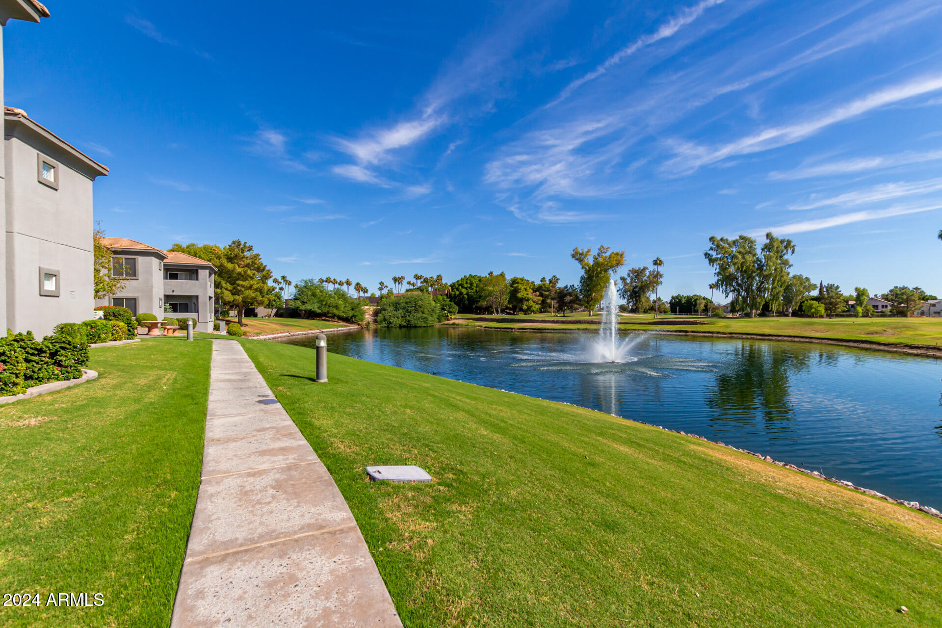 7401 W ARROWHEAD CLUBHOUSE Drive, 2084