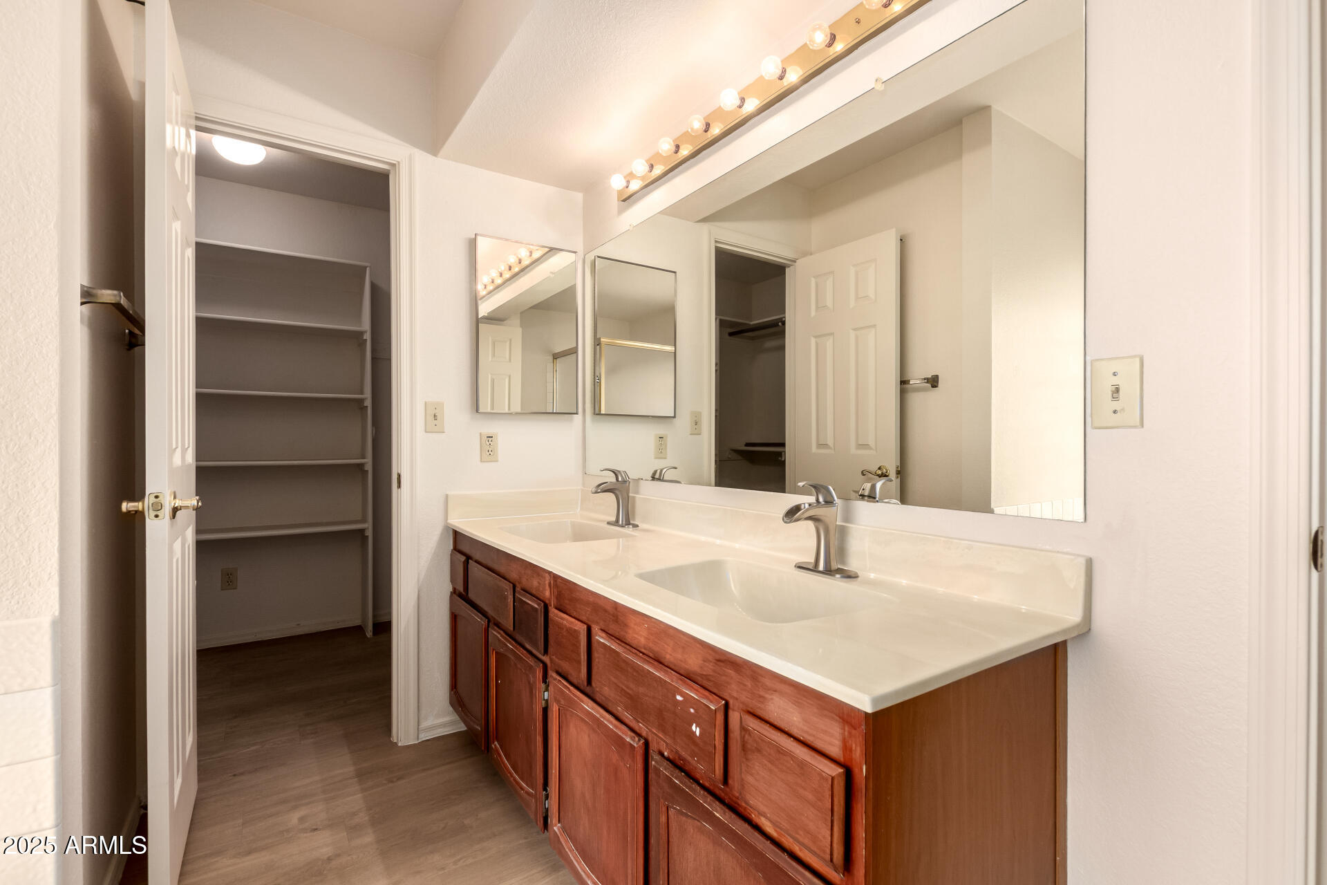 2059 E BROWN Road 30