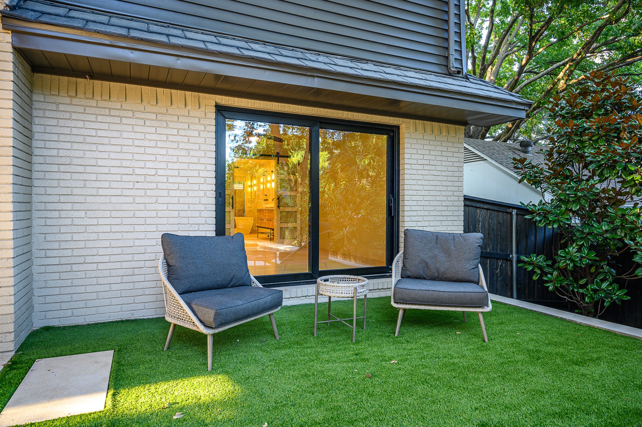 1121 Overlake Drive