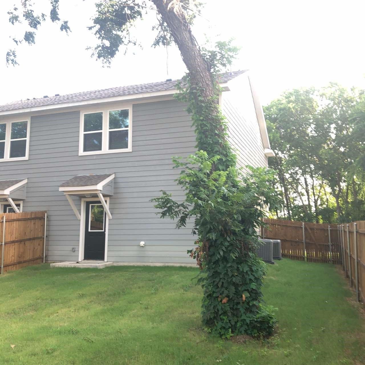 522-524 E State Highway 11 524