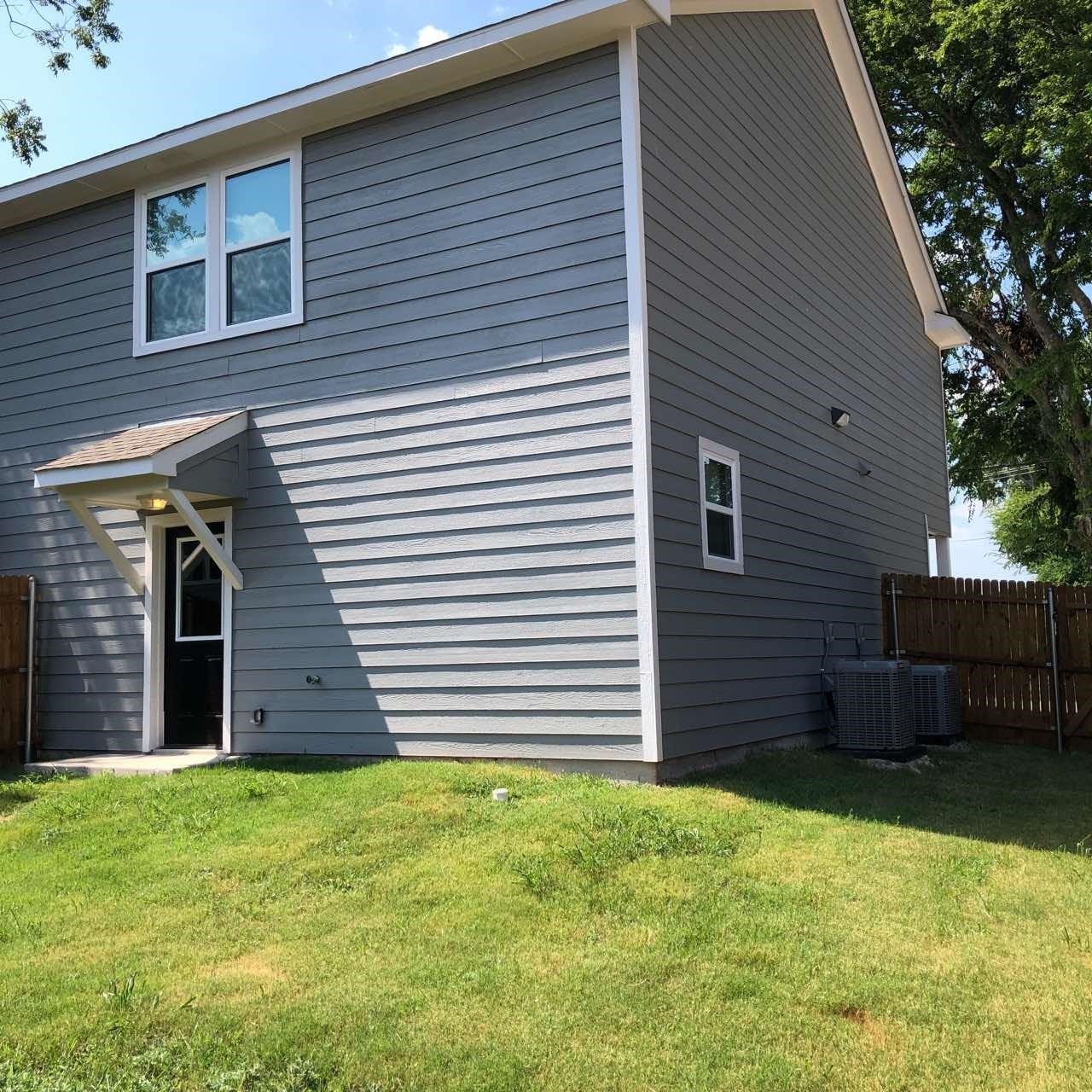 526-528 E State Highway 11 528