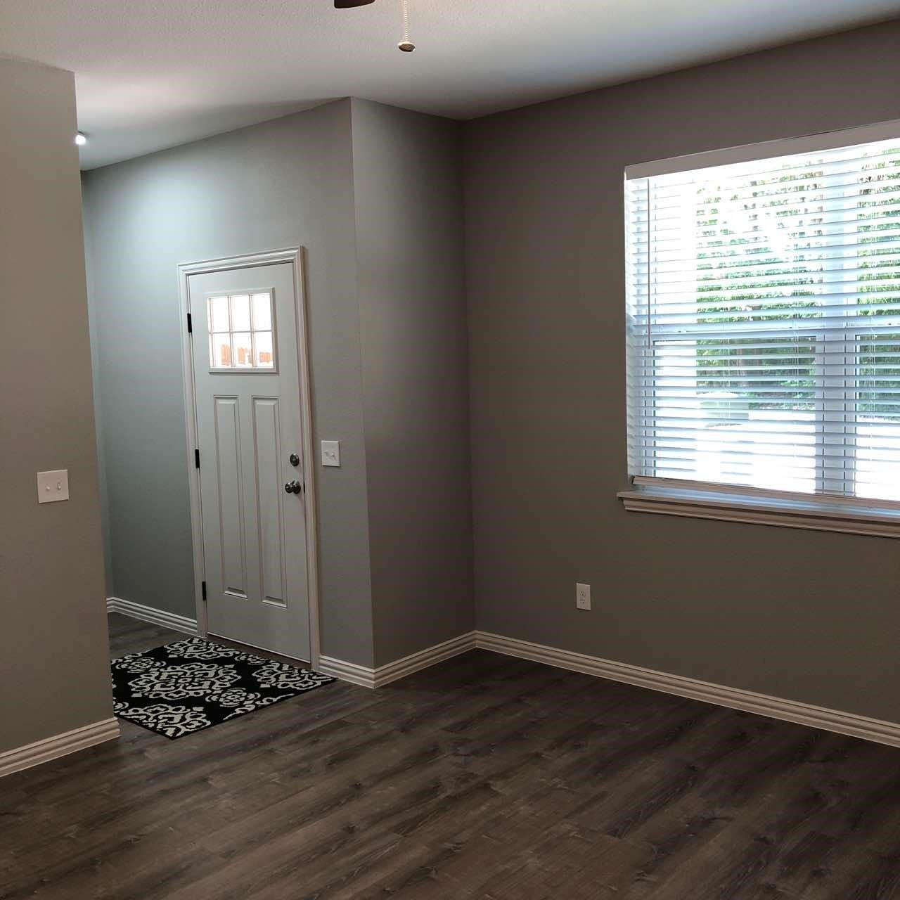 526-528 E State Highway 11 528