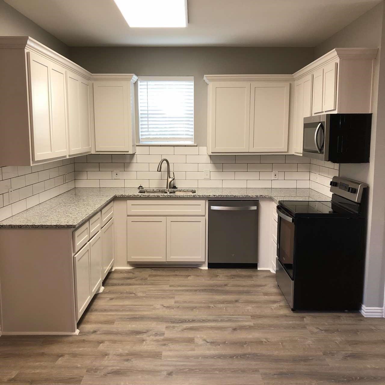 526-528 E State Highway 11 528