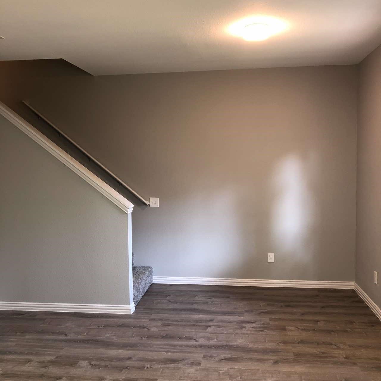 526-528 E State Highway 11 528