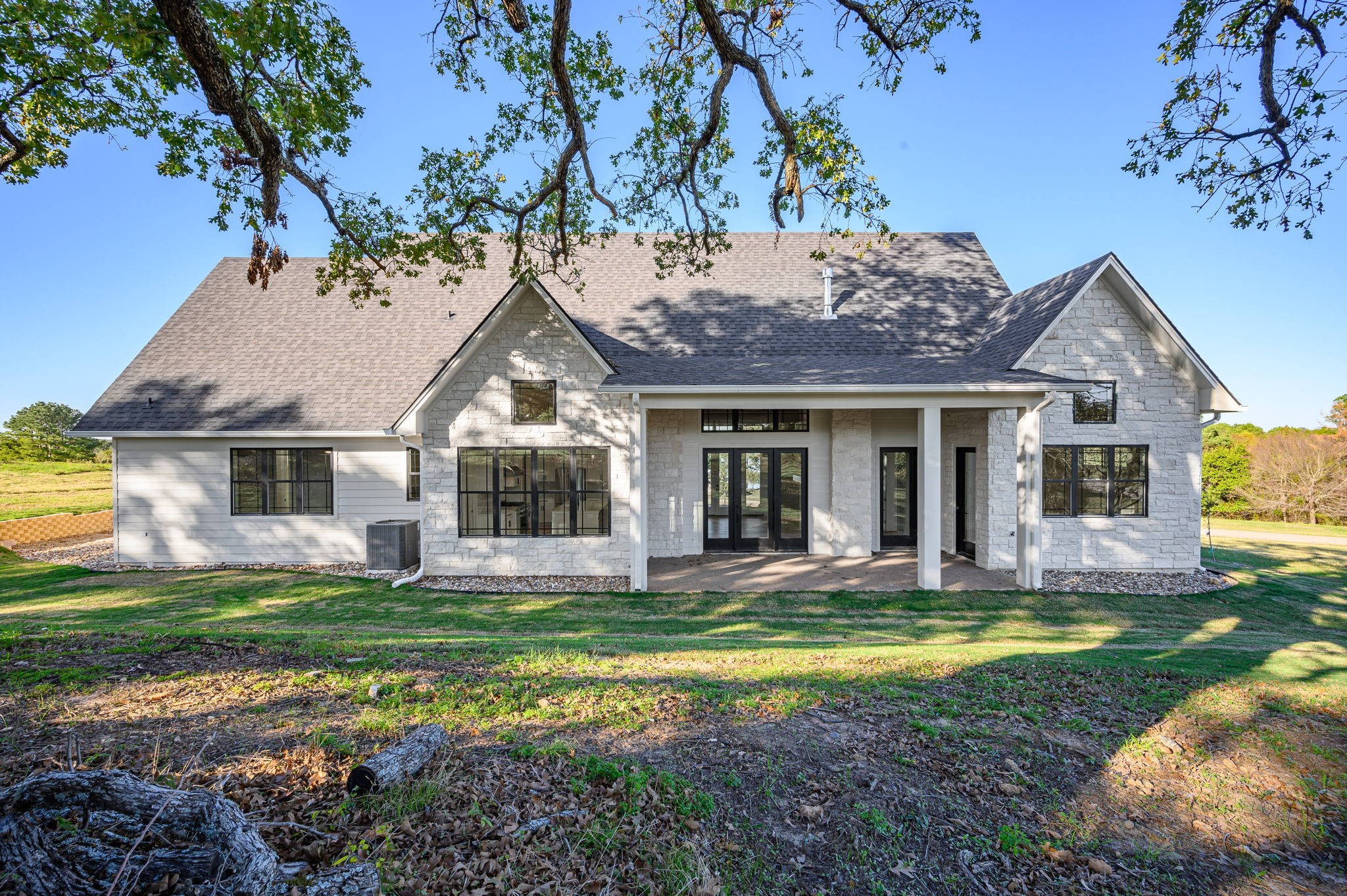 6065 Wildlife Way