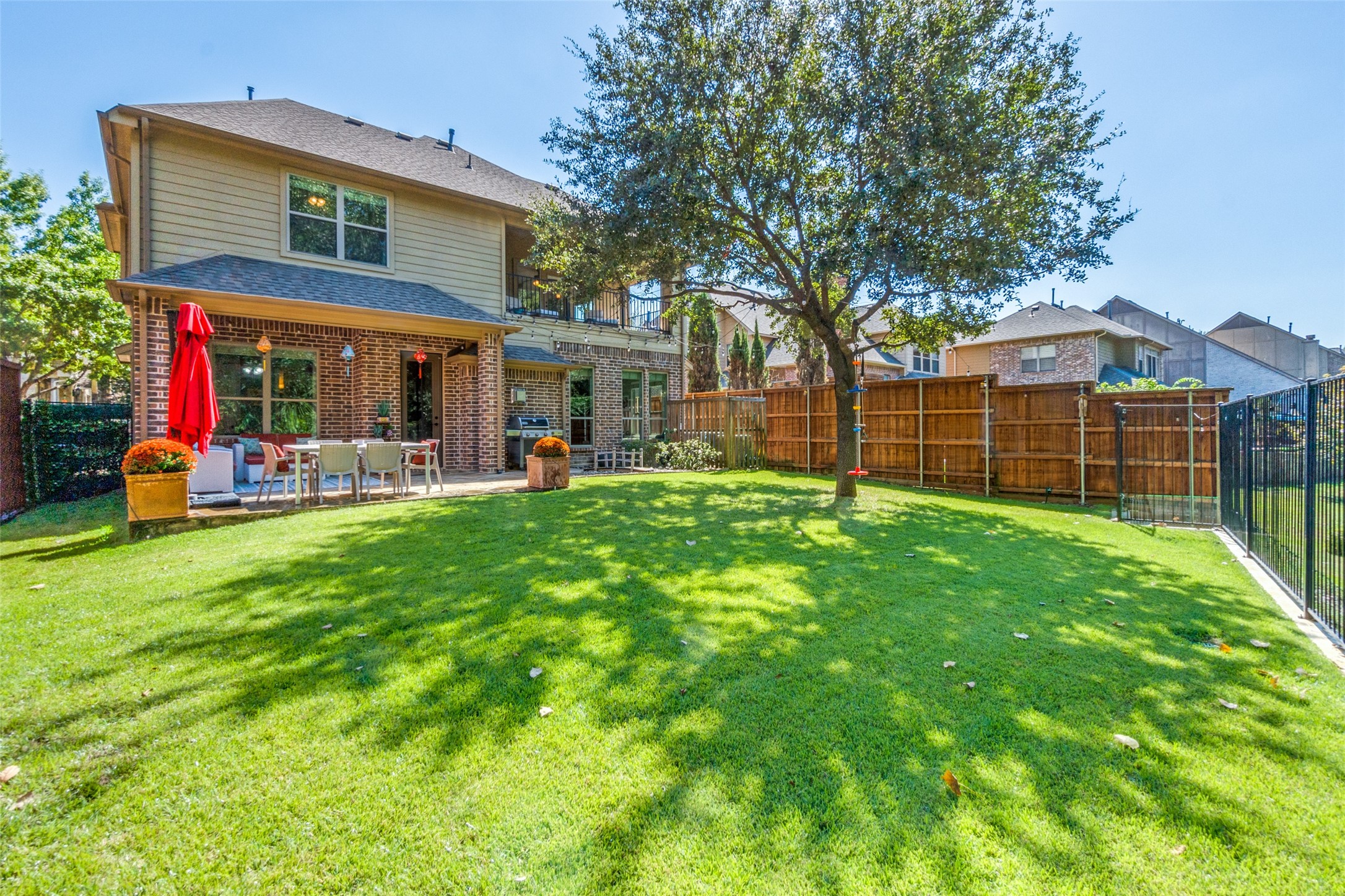 2238 Forest Hollow Park