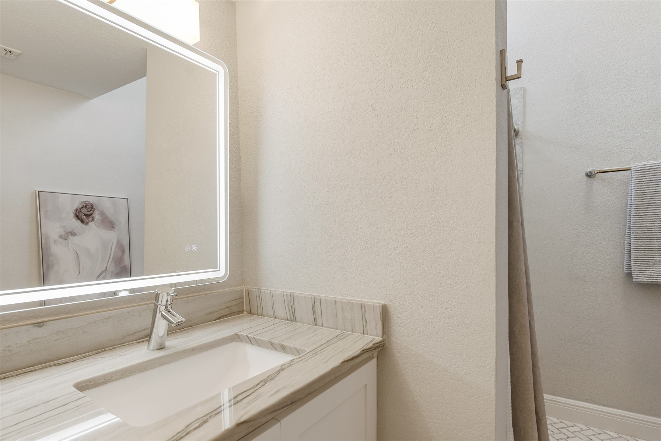 3901 Travis Street 227