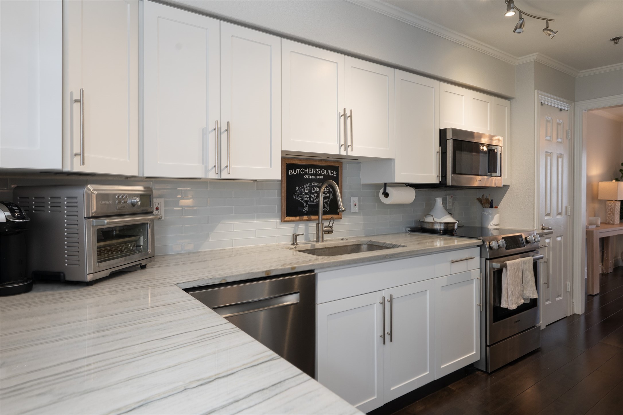 3901 Travis Street 227