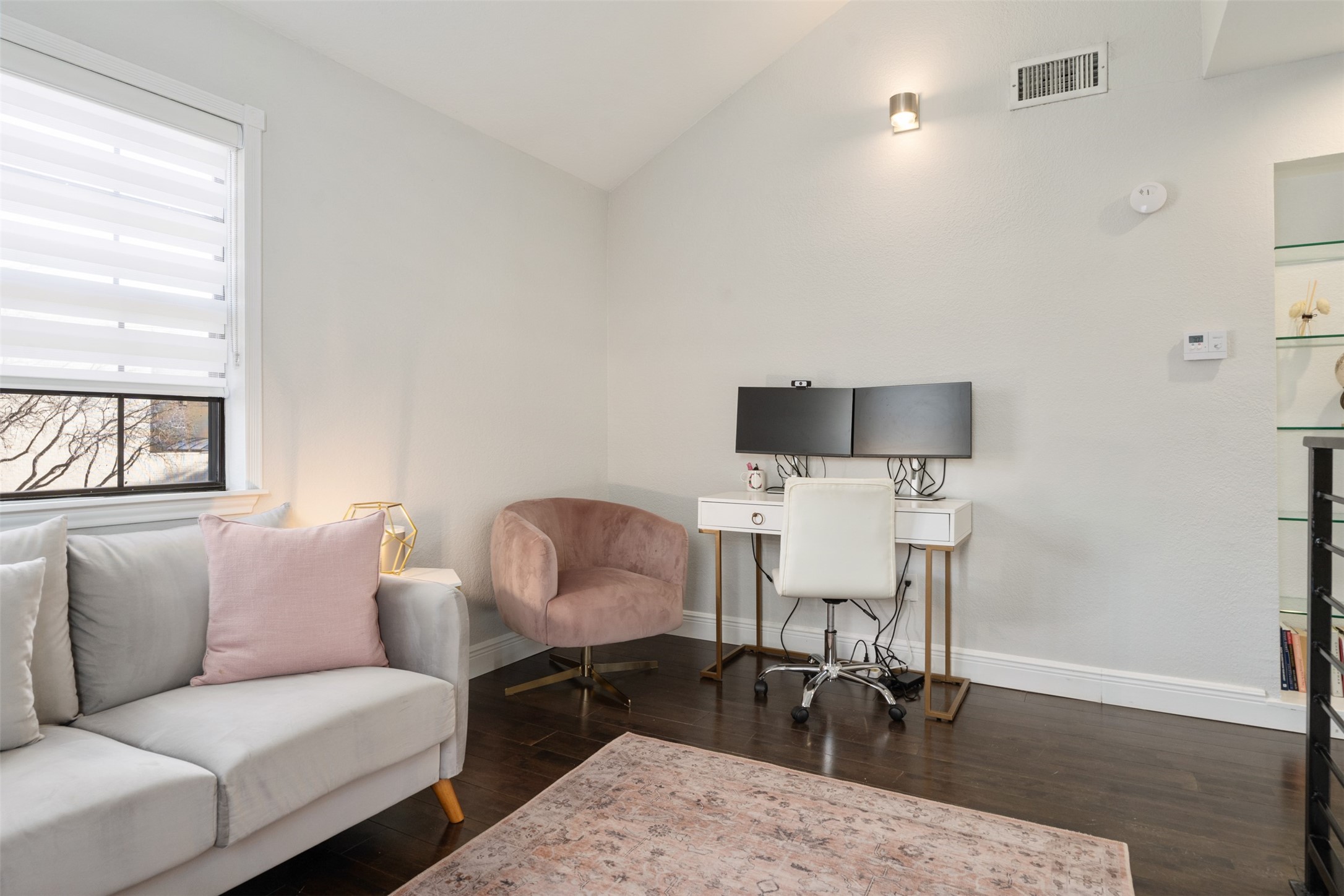 3901 Travis Street 227