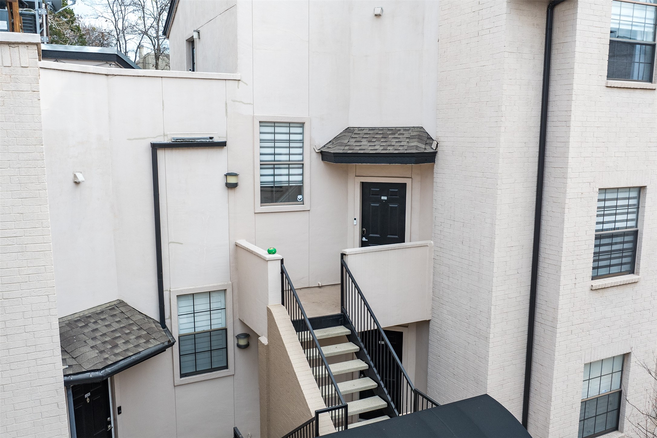 3901 Travis Street 227