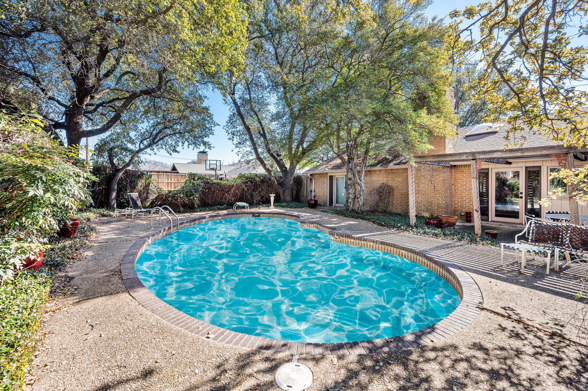6655 Hillbriar Drive