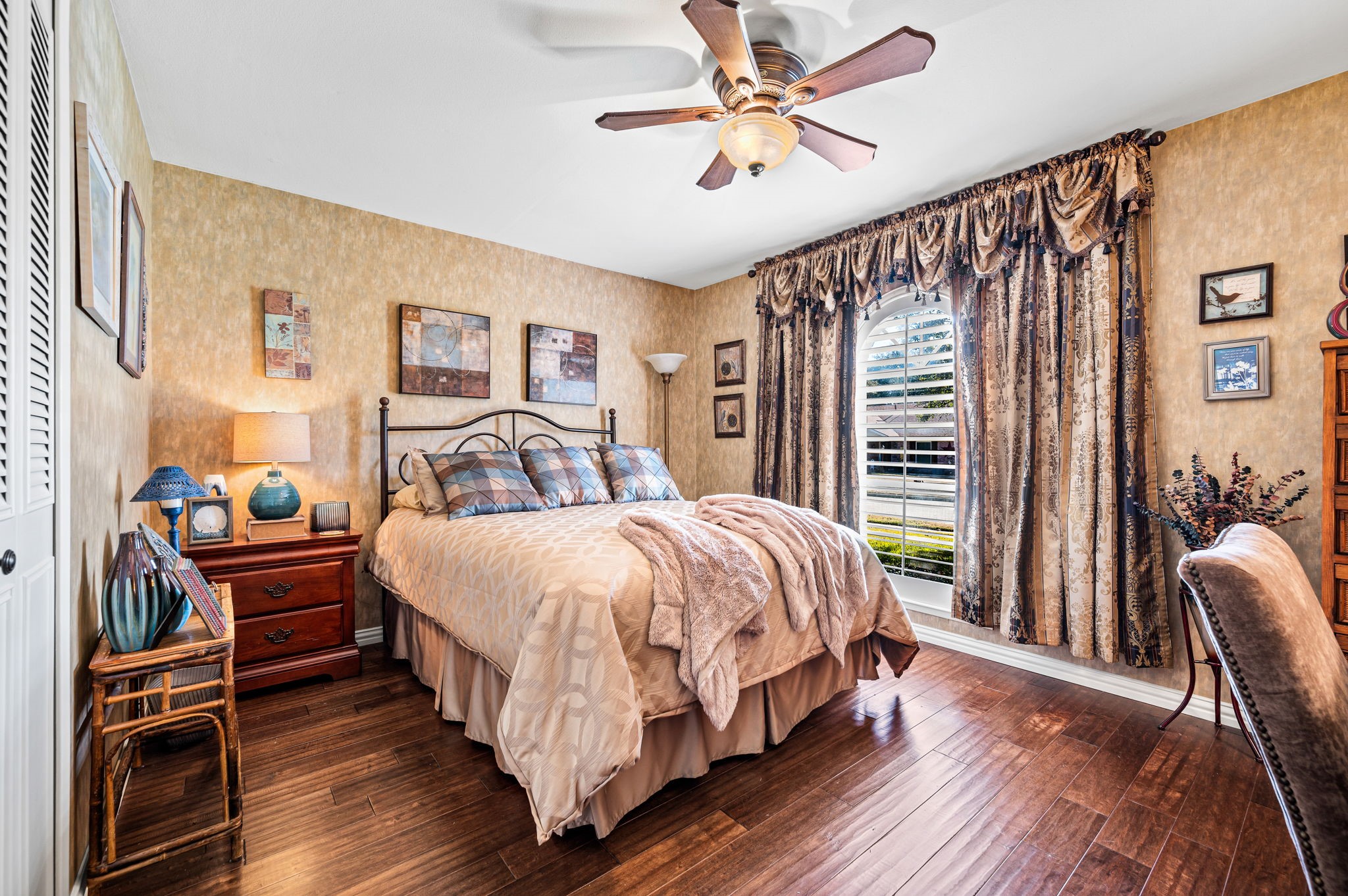 6655 Hillbriar Drive