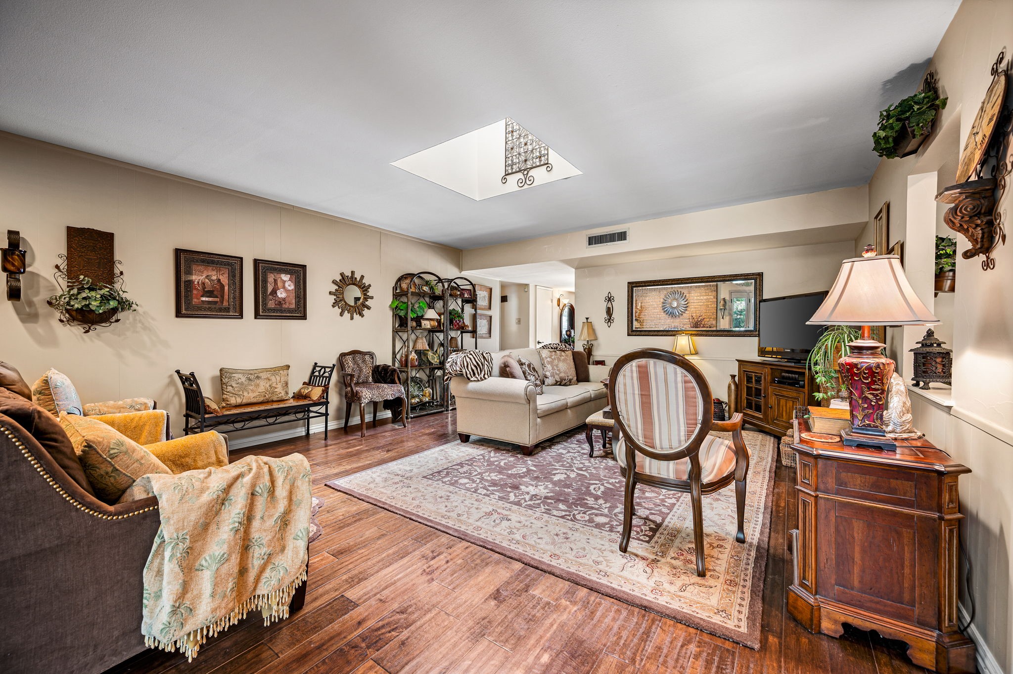 6655 Hillbriar Drive
