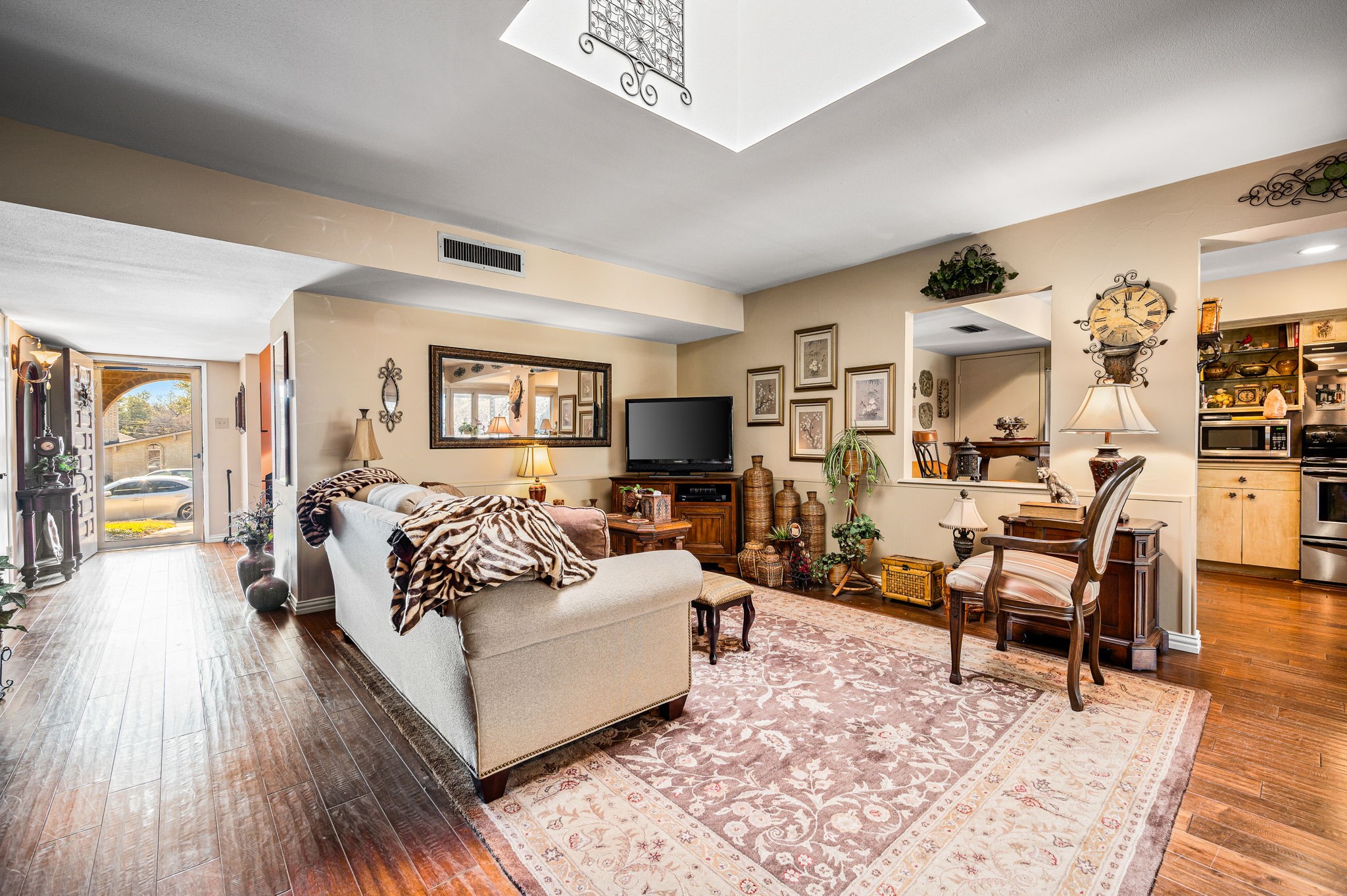 6655 Hillbriar Drive