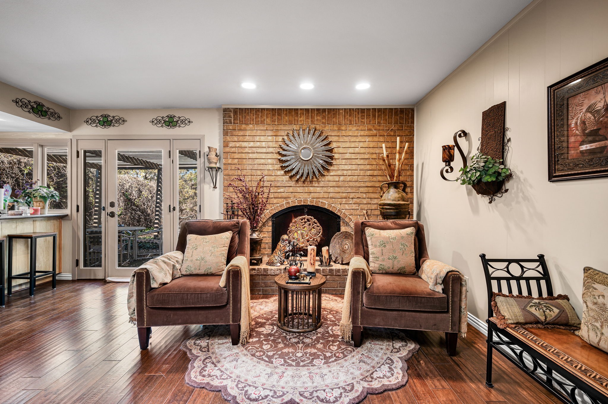 6655 Hillbriar Drive