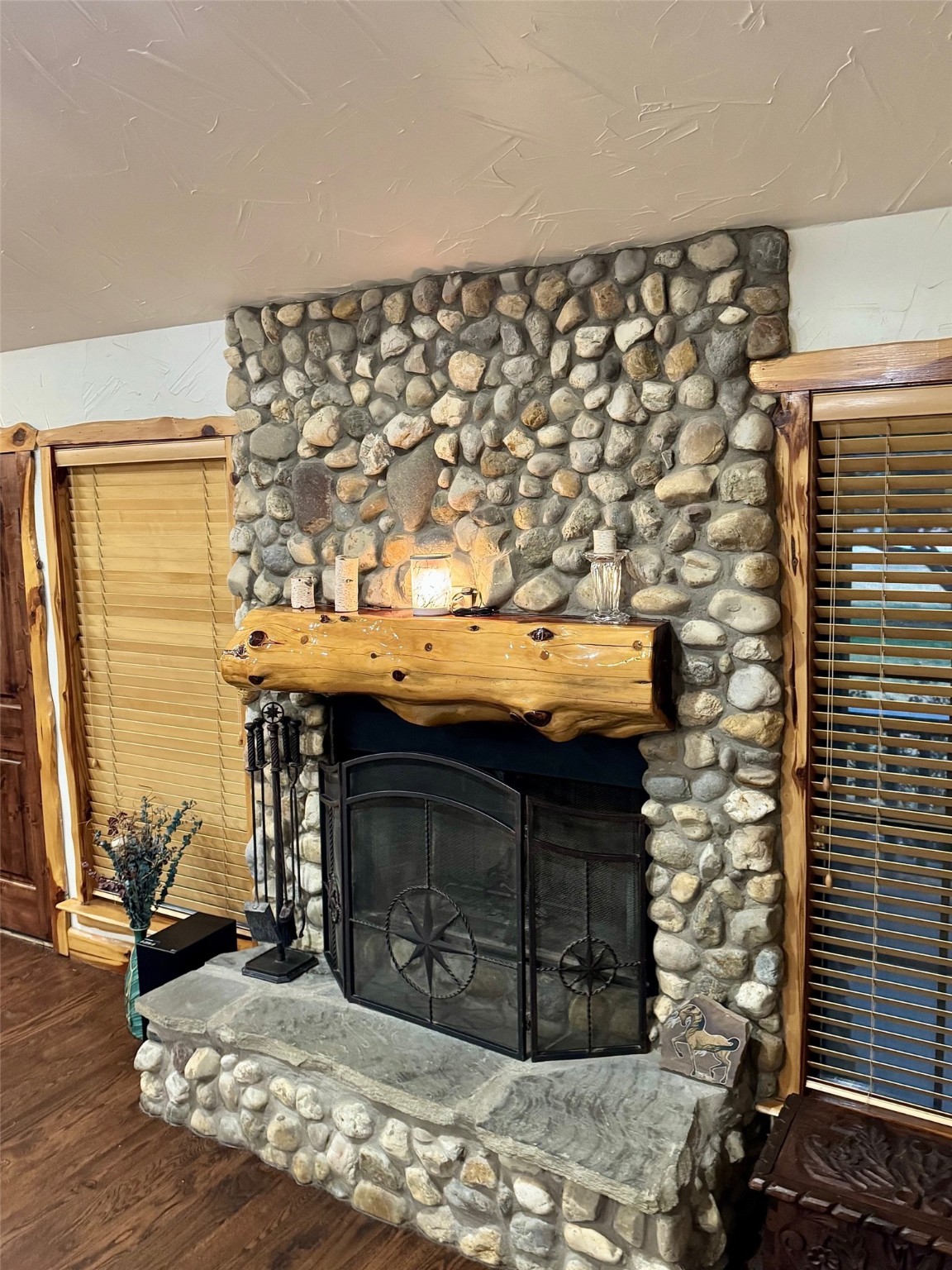 10692 Bobbie Lane
