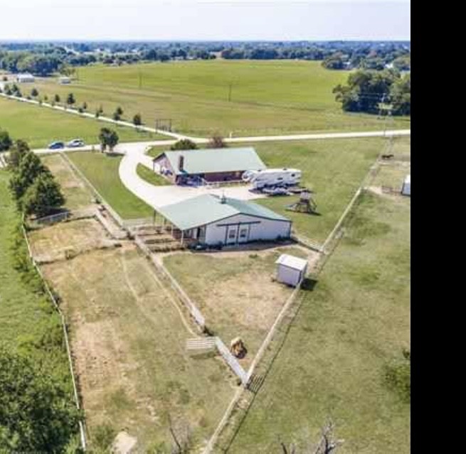 10692 Bobbie Lane