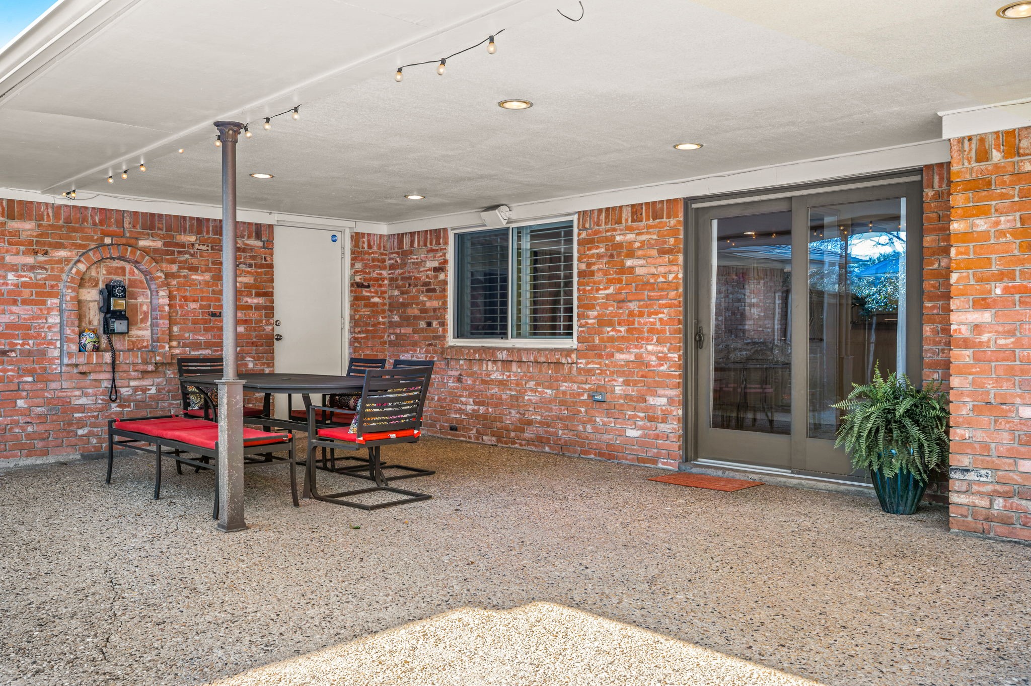 4148 Myerwood Lane