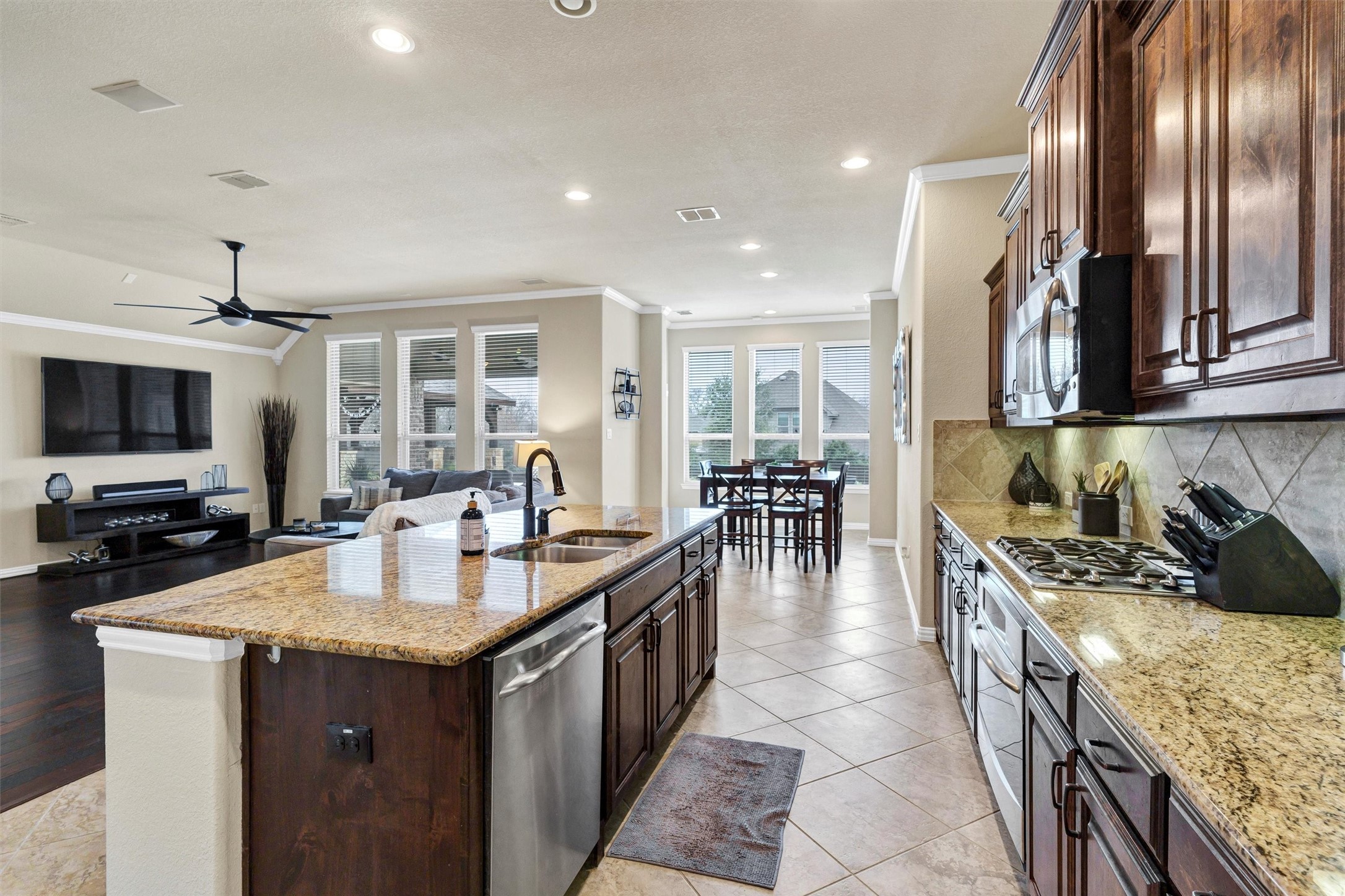 8001 Horseshoe Bend