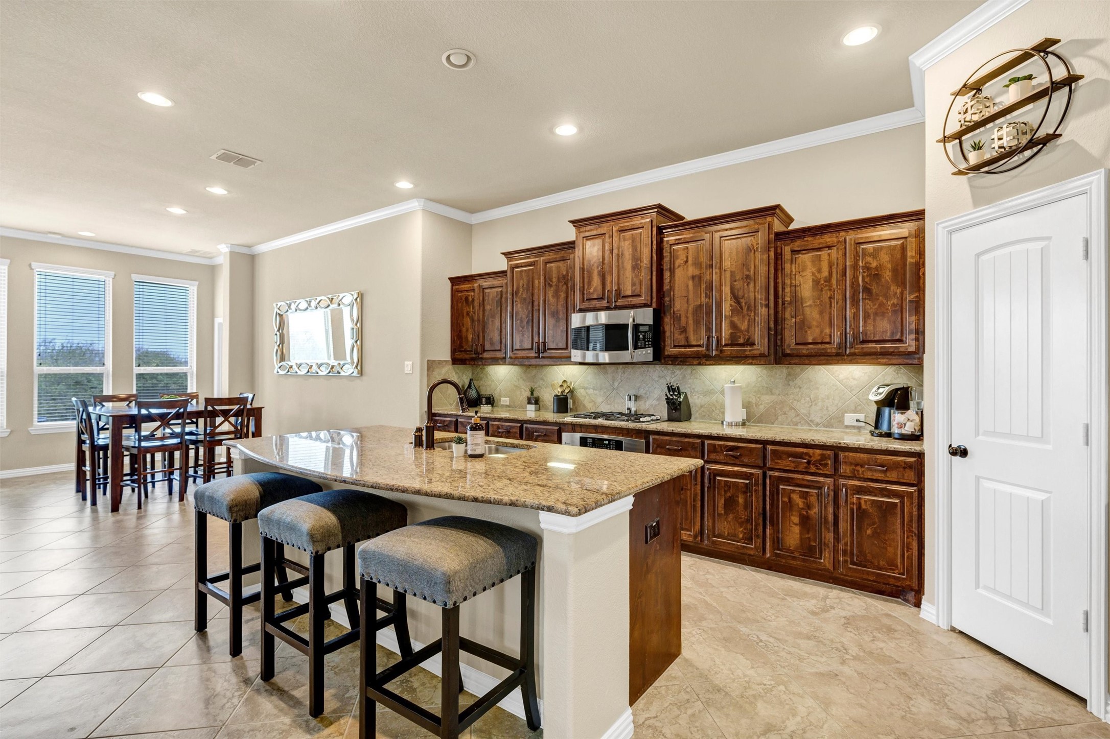 8001 Horseshoe Bend