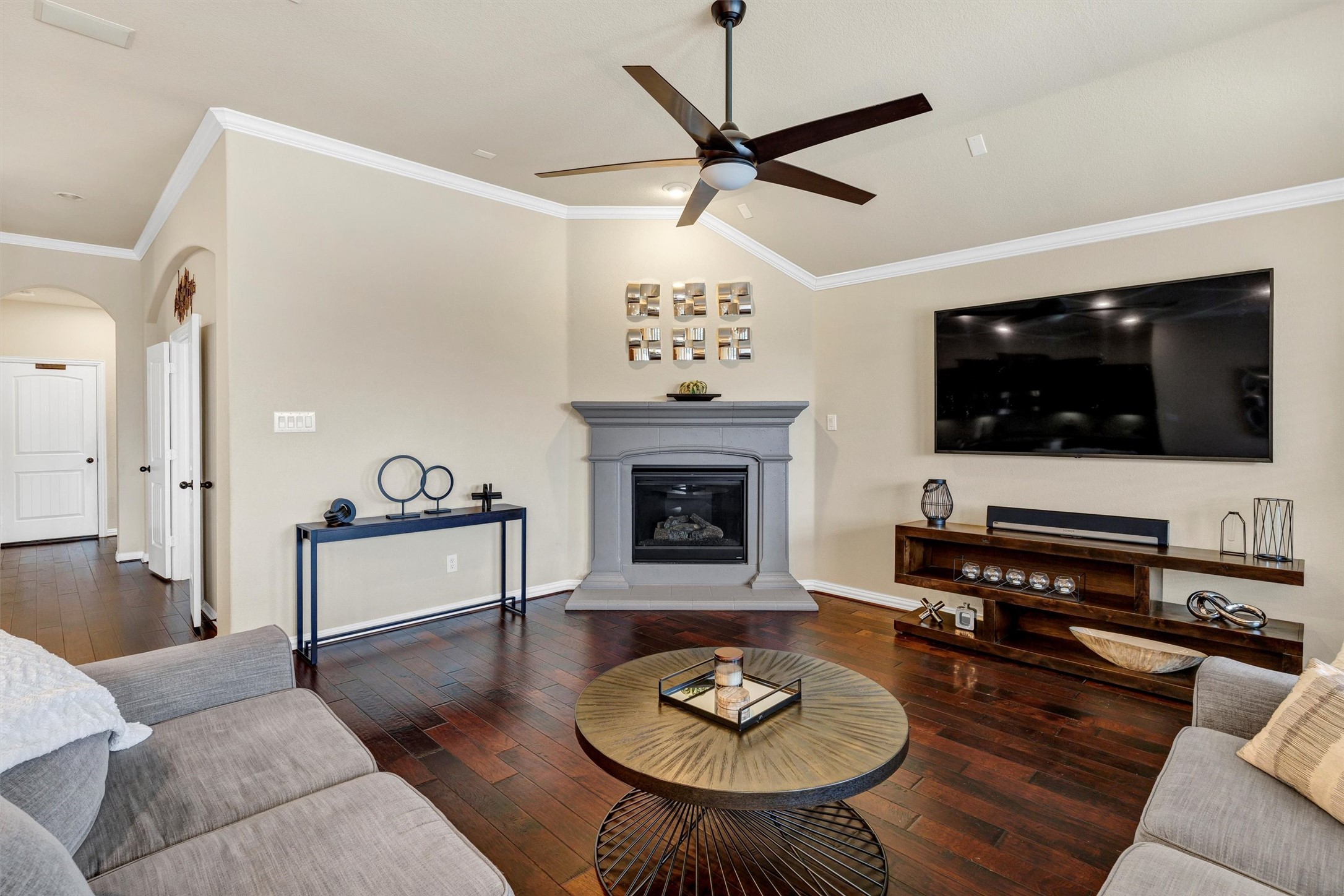8001 Horseshoe Bend