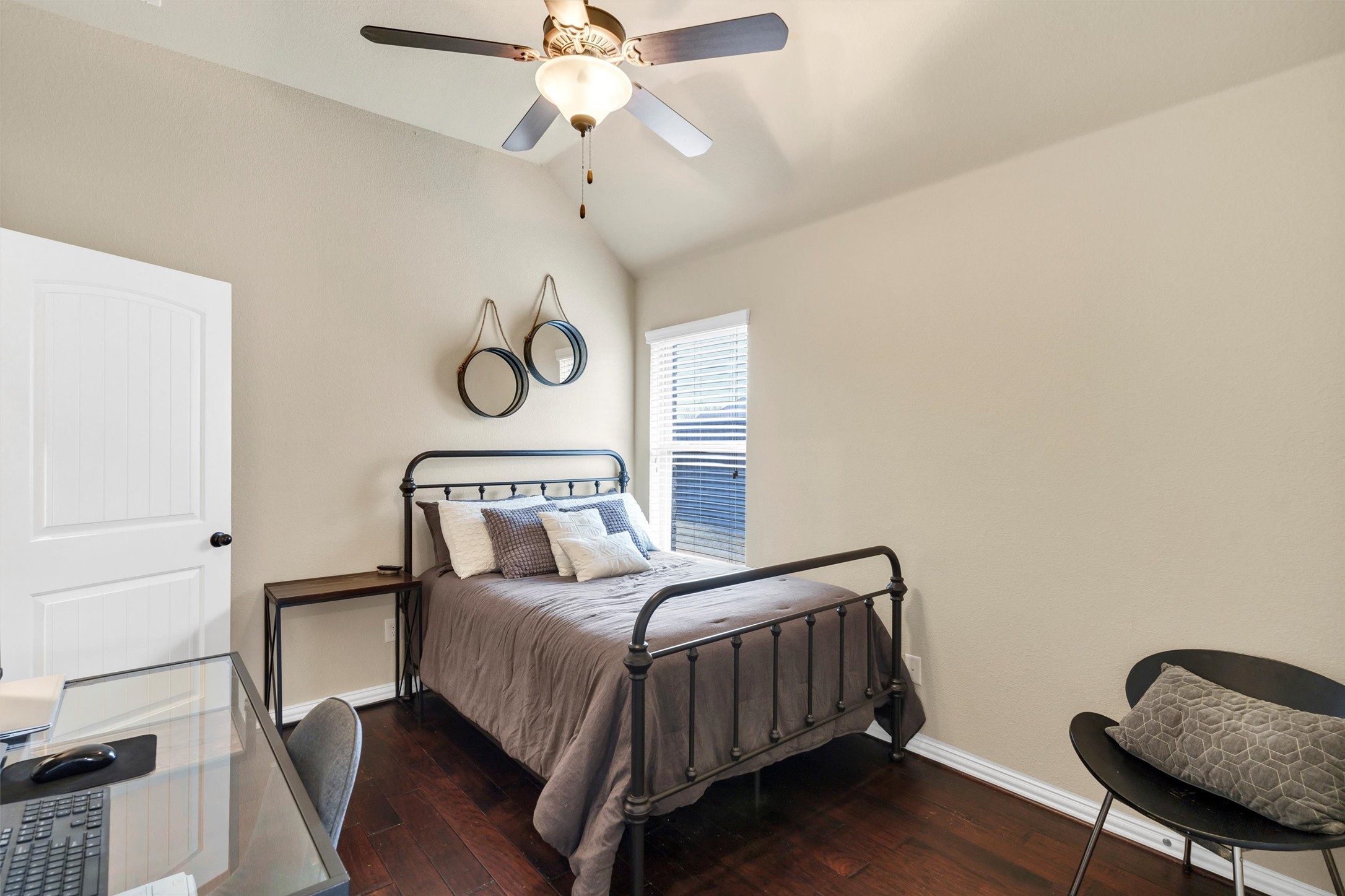 8001 Horseshoe Bend