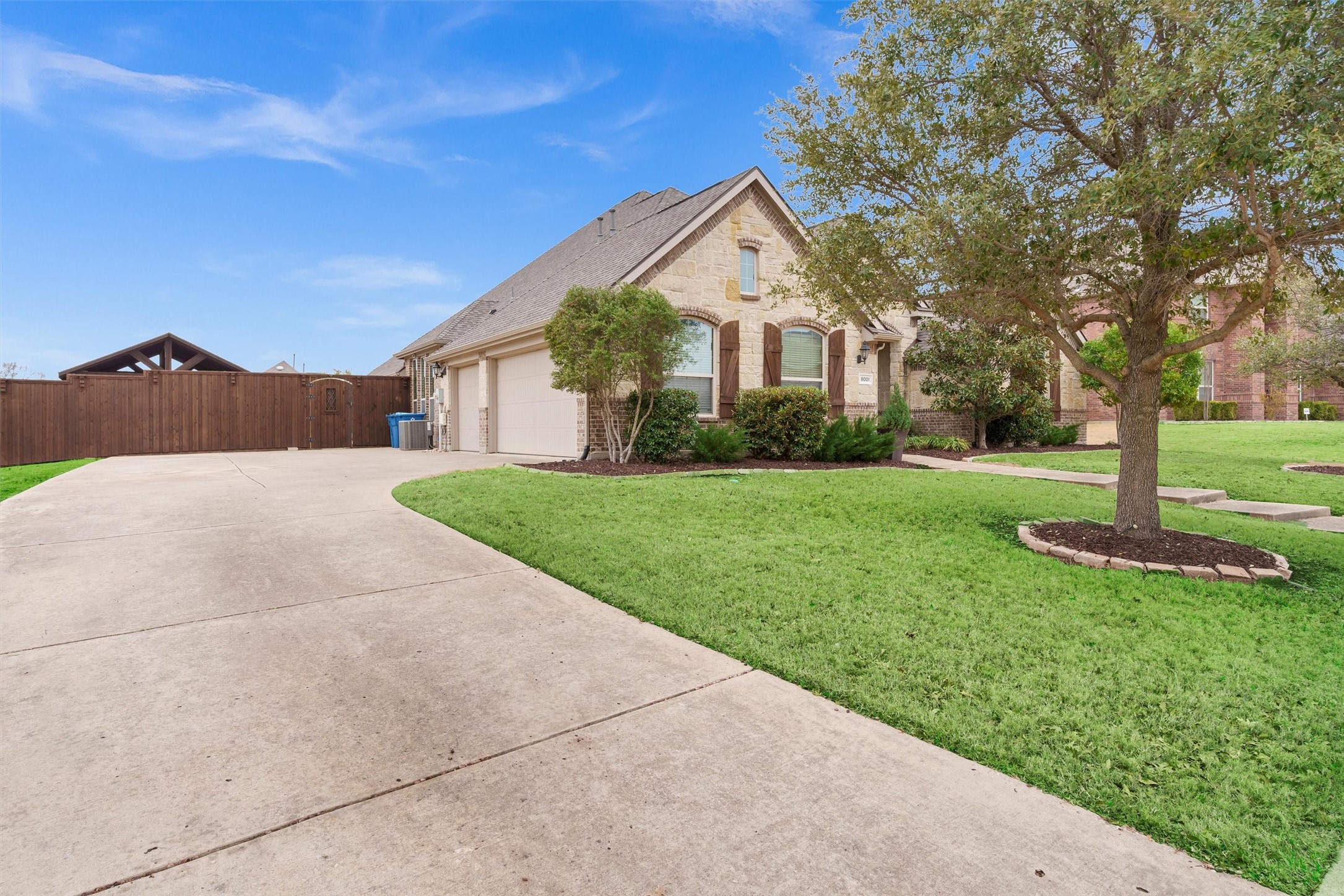 8001 Horseshoe Bend