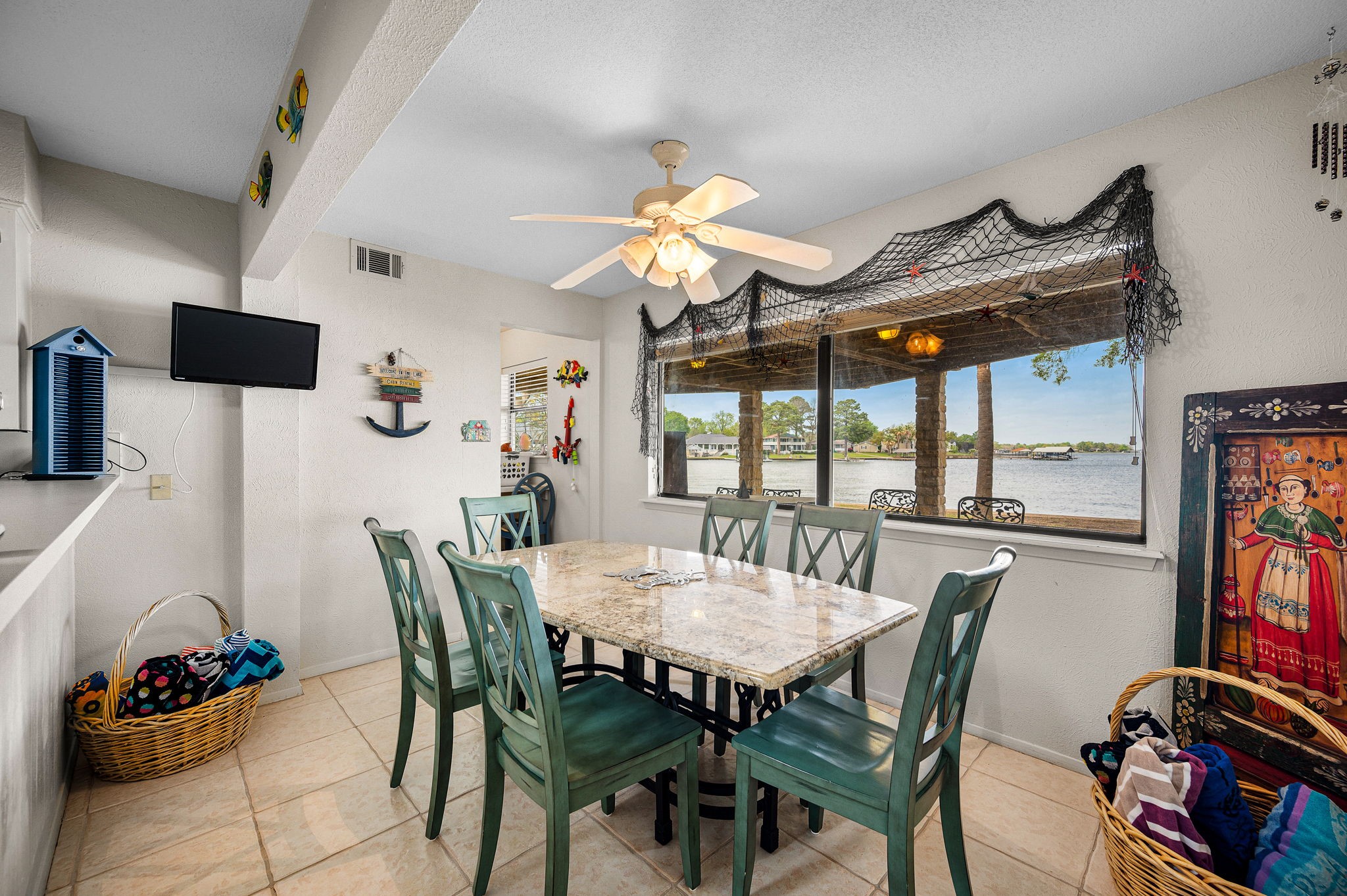 2512 Oak Drive